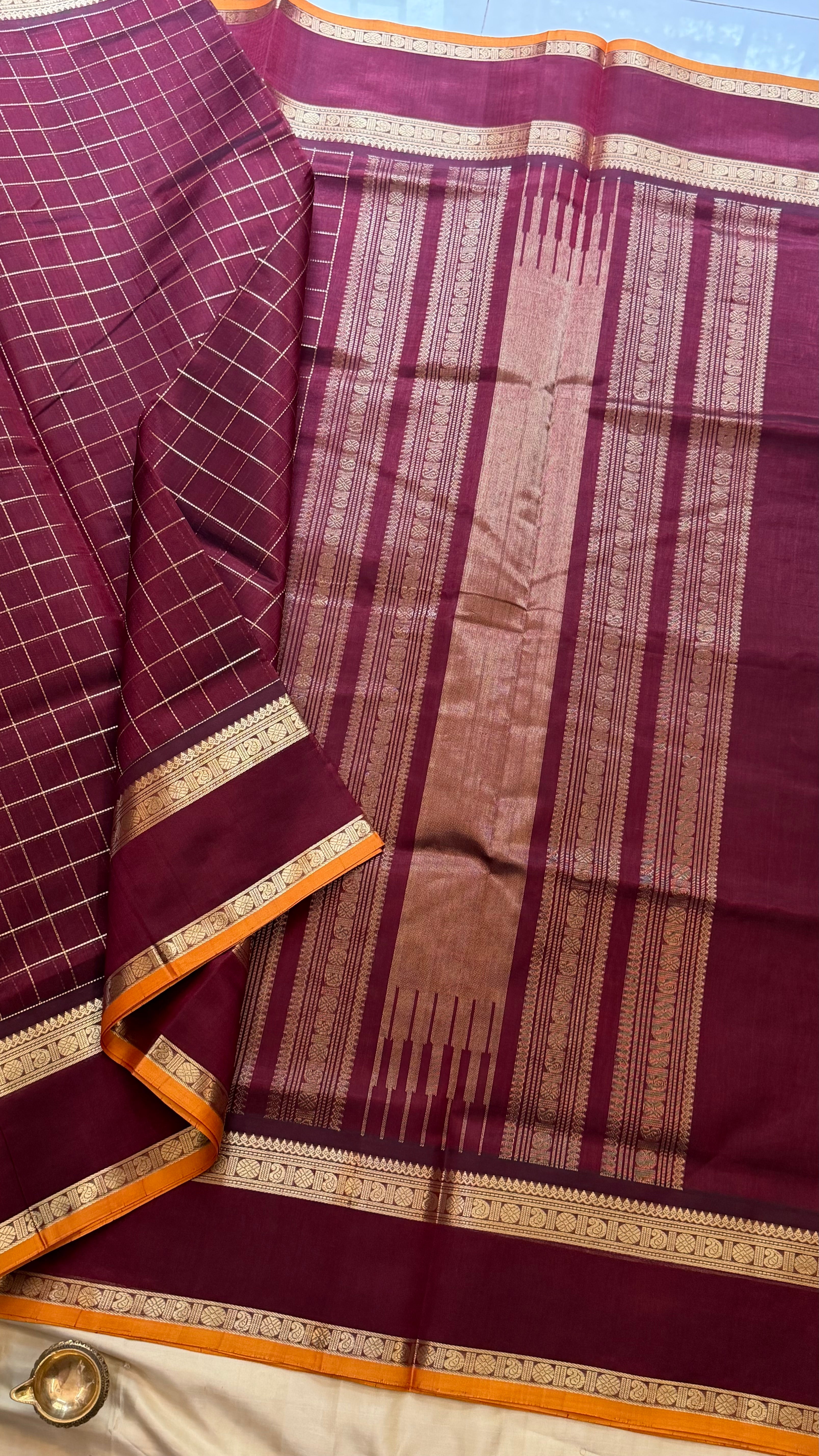 Paaku checks retta pet silk cotton.