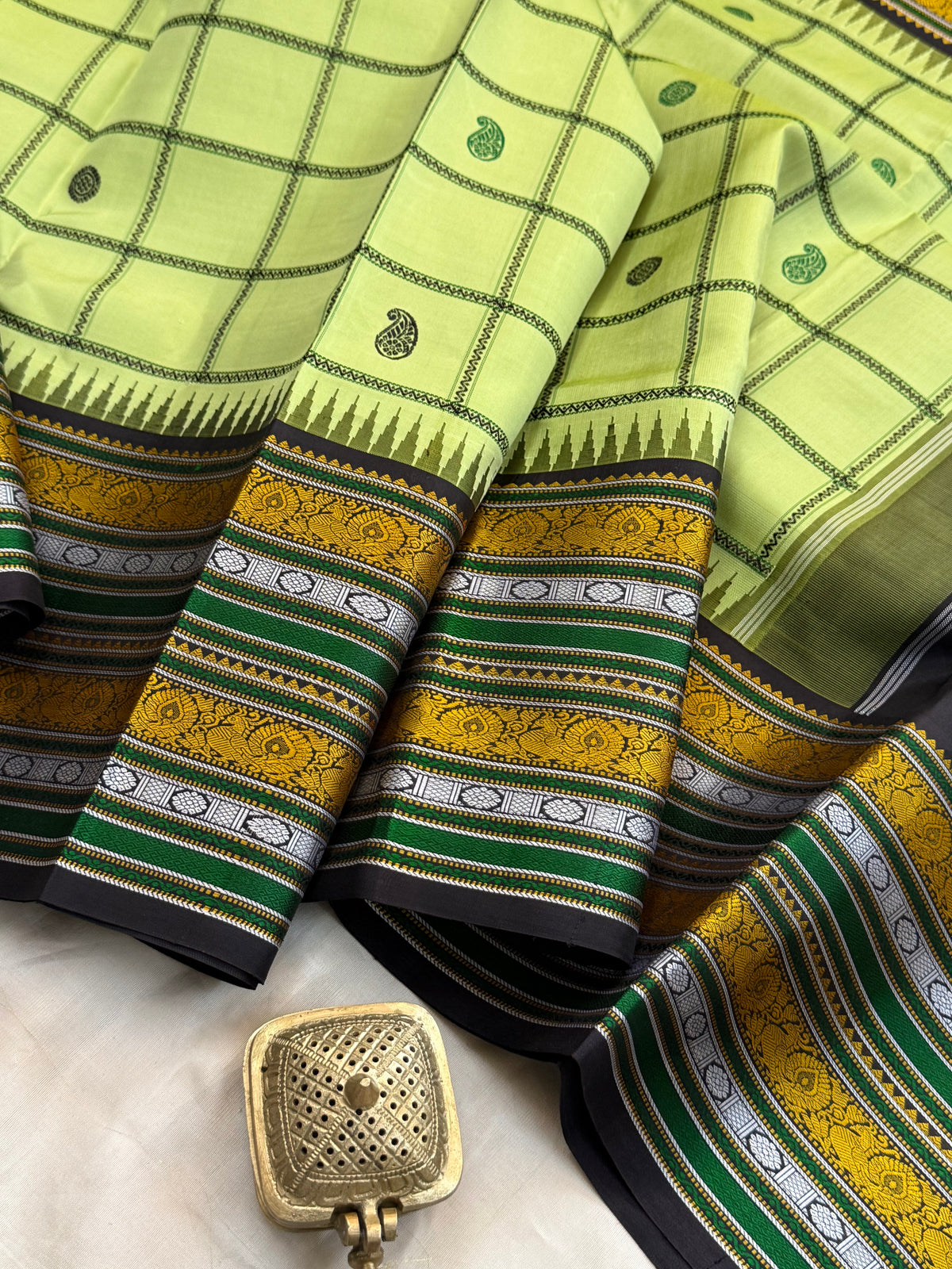 Lite green and black kattam butta / Special edition kanjipuram silk