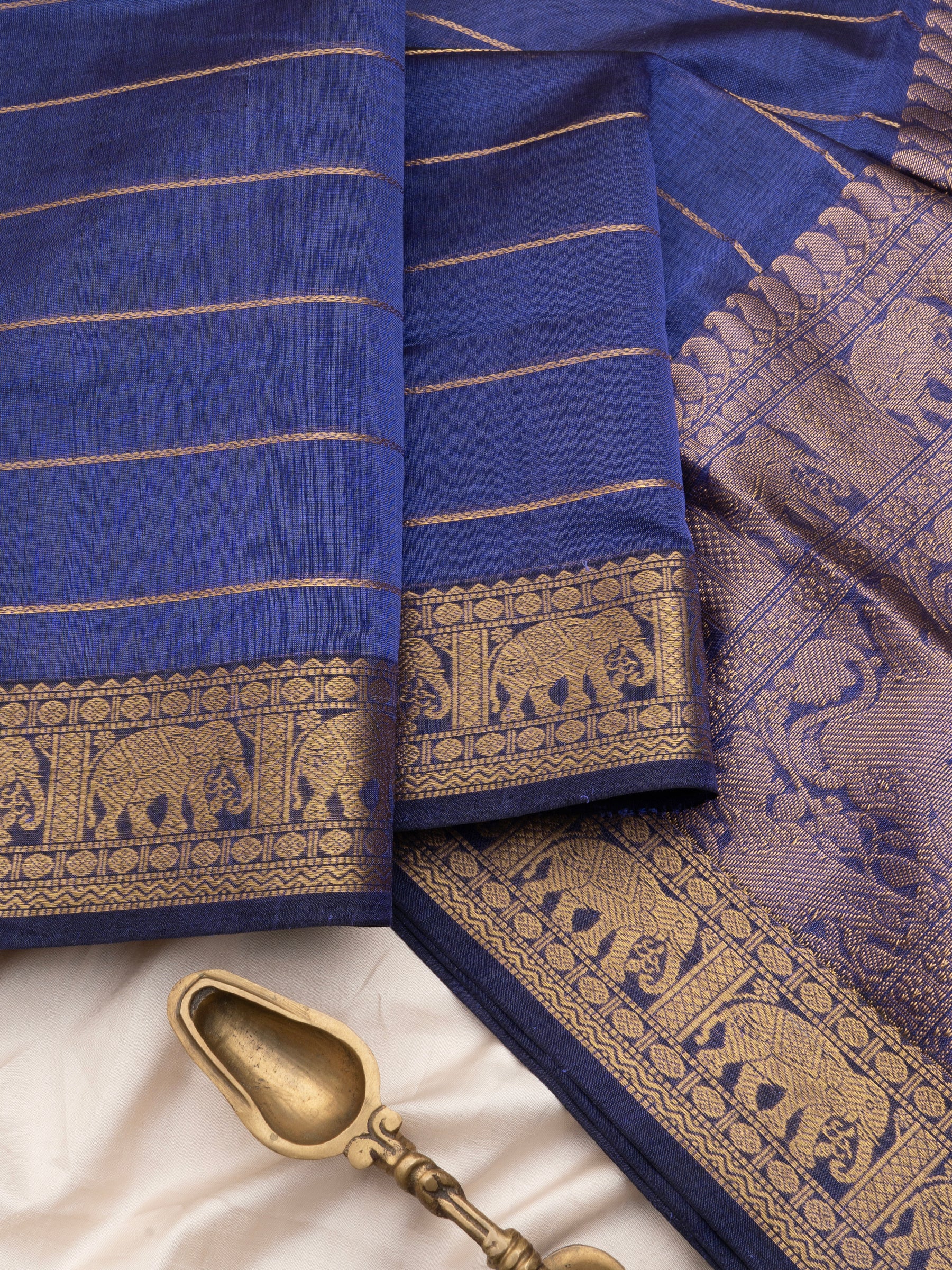 Lavender veldhari / Silk Cotton Saree CLSA10198