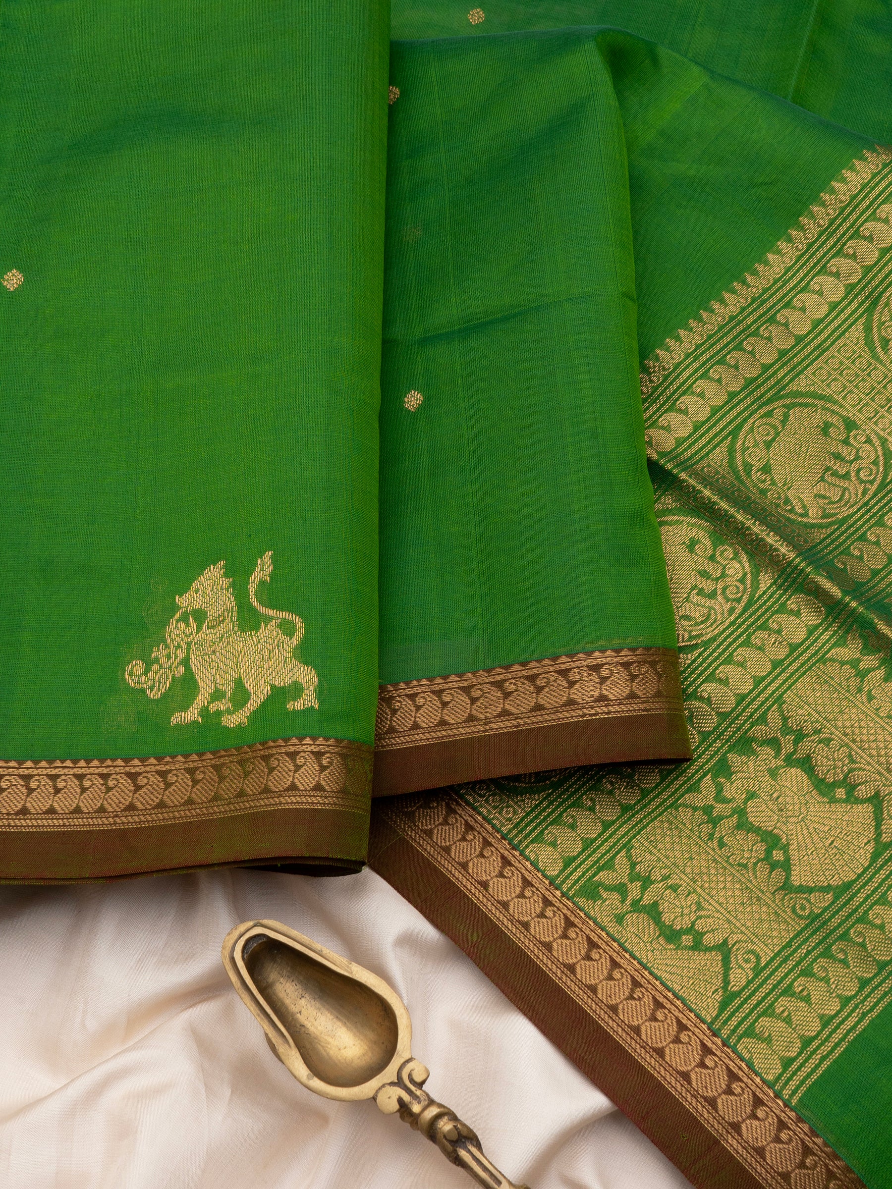 Parrot green small border/ Silk Cotton Saree CLSA10211