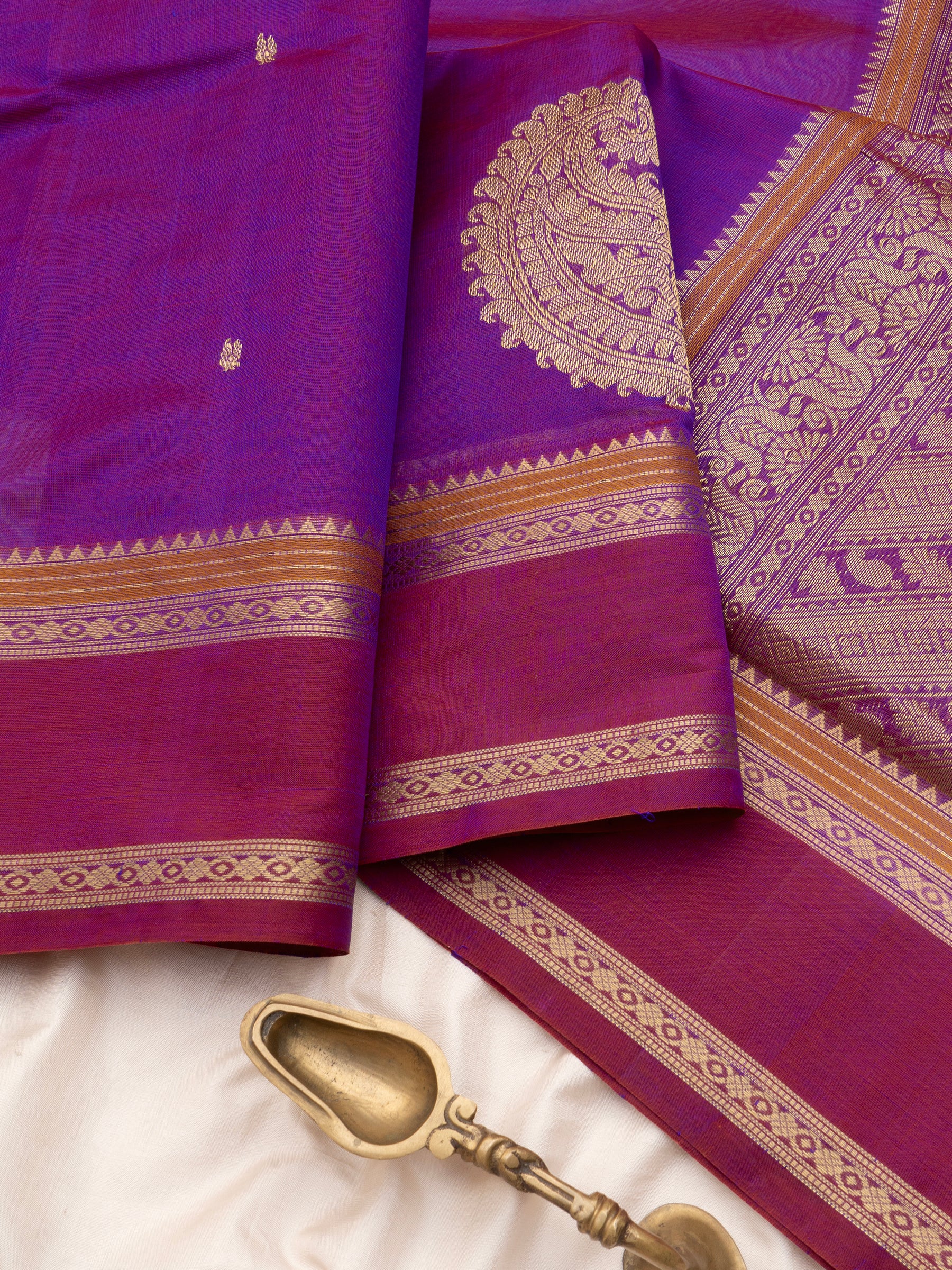 Vadamalli corner pallu butta / Silk Cotton Saree CLSA10223