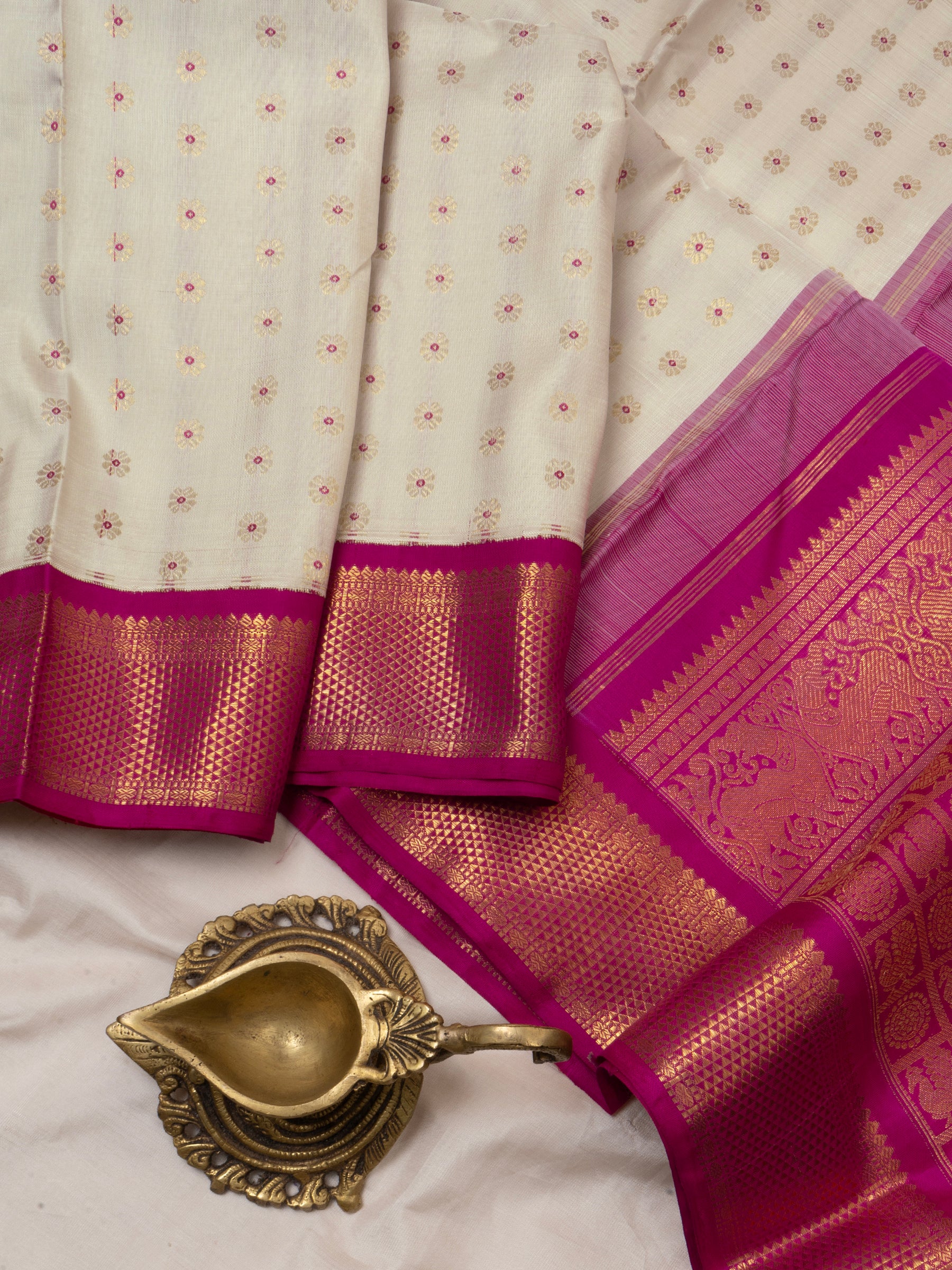 Offwhite and pink meenakari butta/Arani silk CLSA172