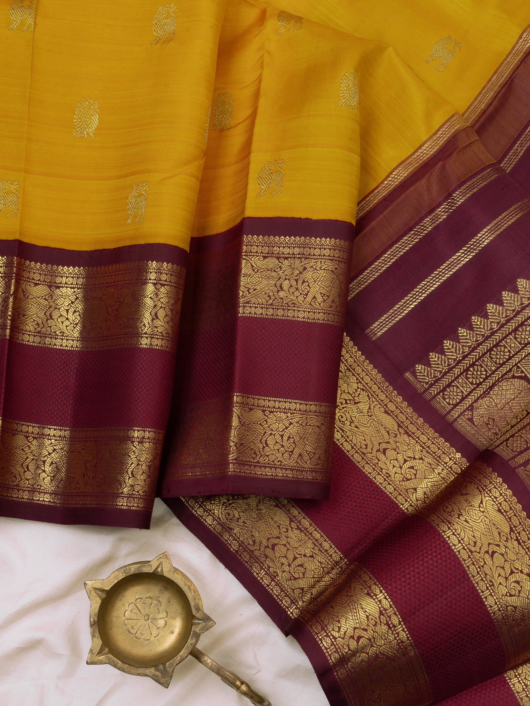 Golden mustard yellow and araku rettapet border kai korvai/ Kanjipuram silk Saree CLSA177