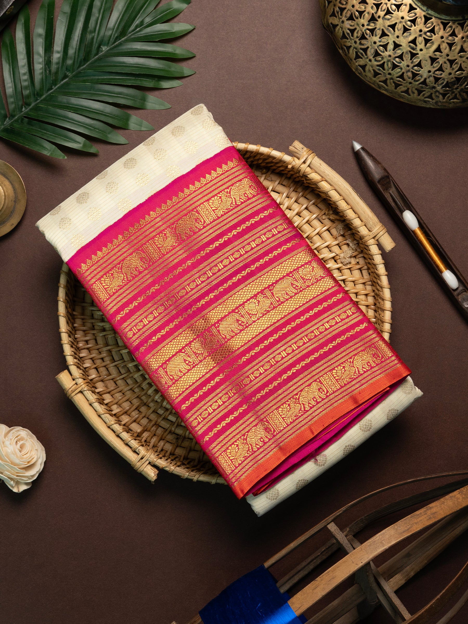 Off white zari butta and varisapet border kai korvai/ Kanjipuram Saree CLSA3776