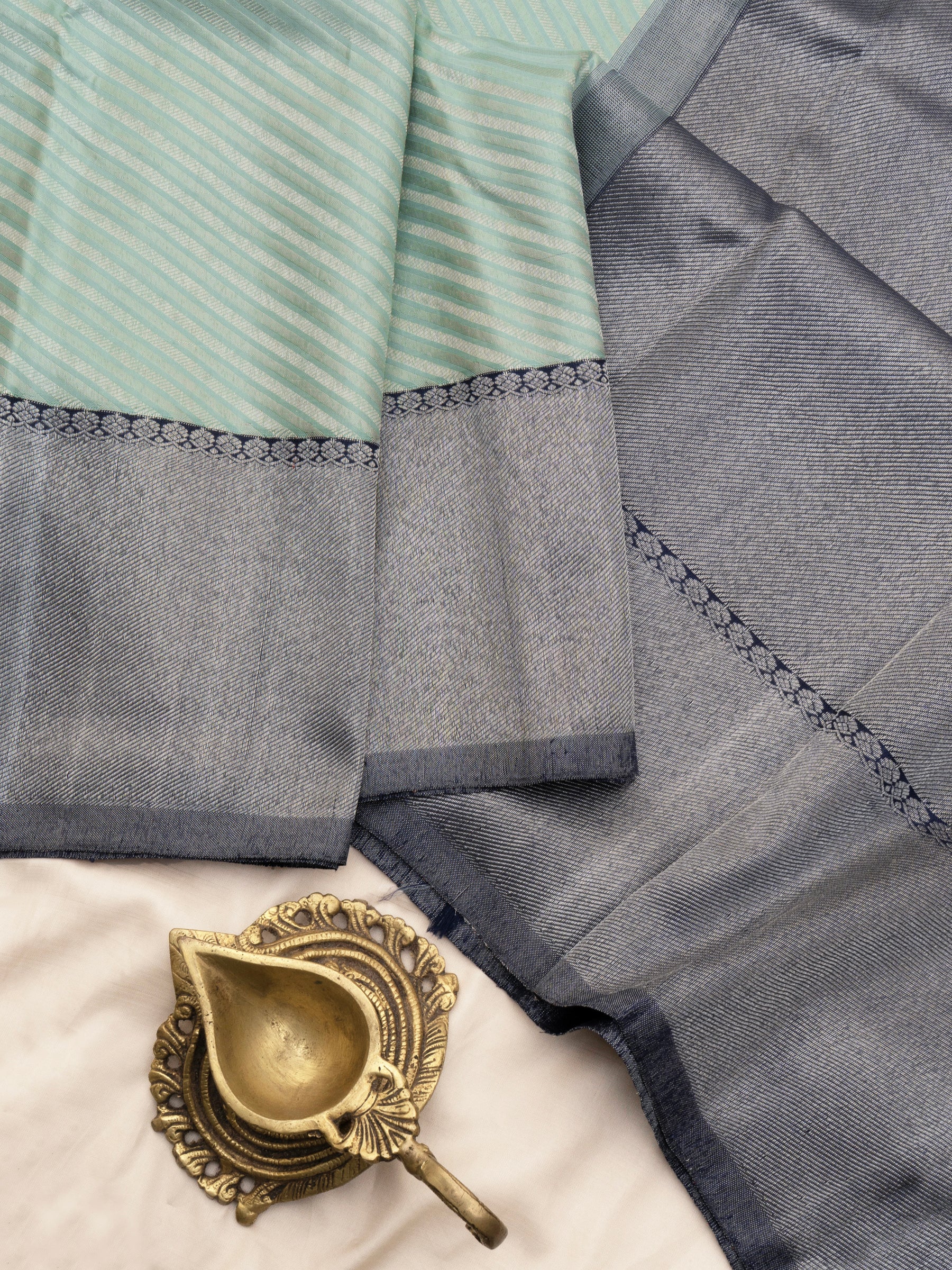 Master weaver lehariya Kanjipuram silk Saree CLSA3901