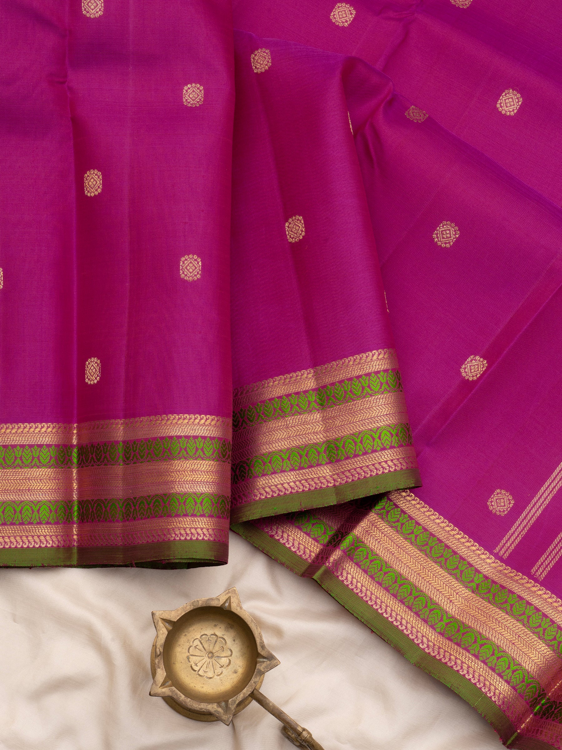 Pink varisapet border/ Kanjipuram Silk Saree CLSA6193