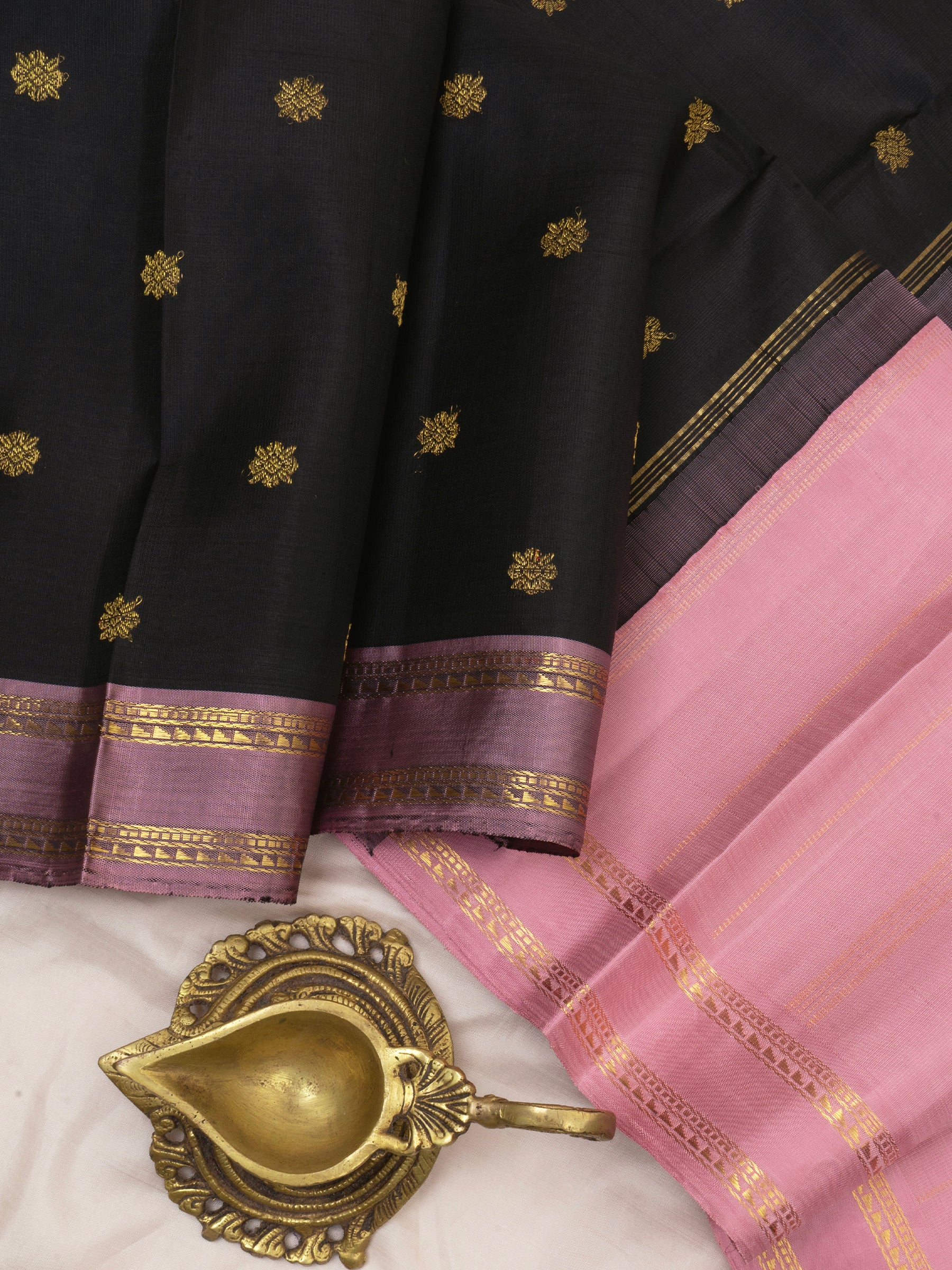Black and dusky pink/Kanjivaram Silk Saree CLSA6223
