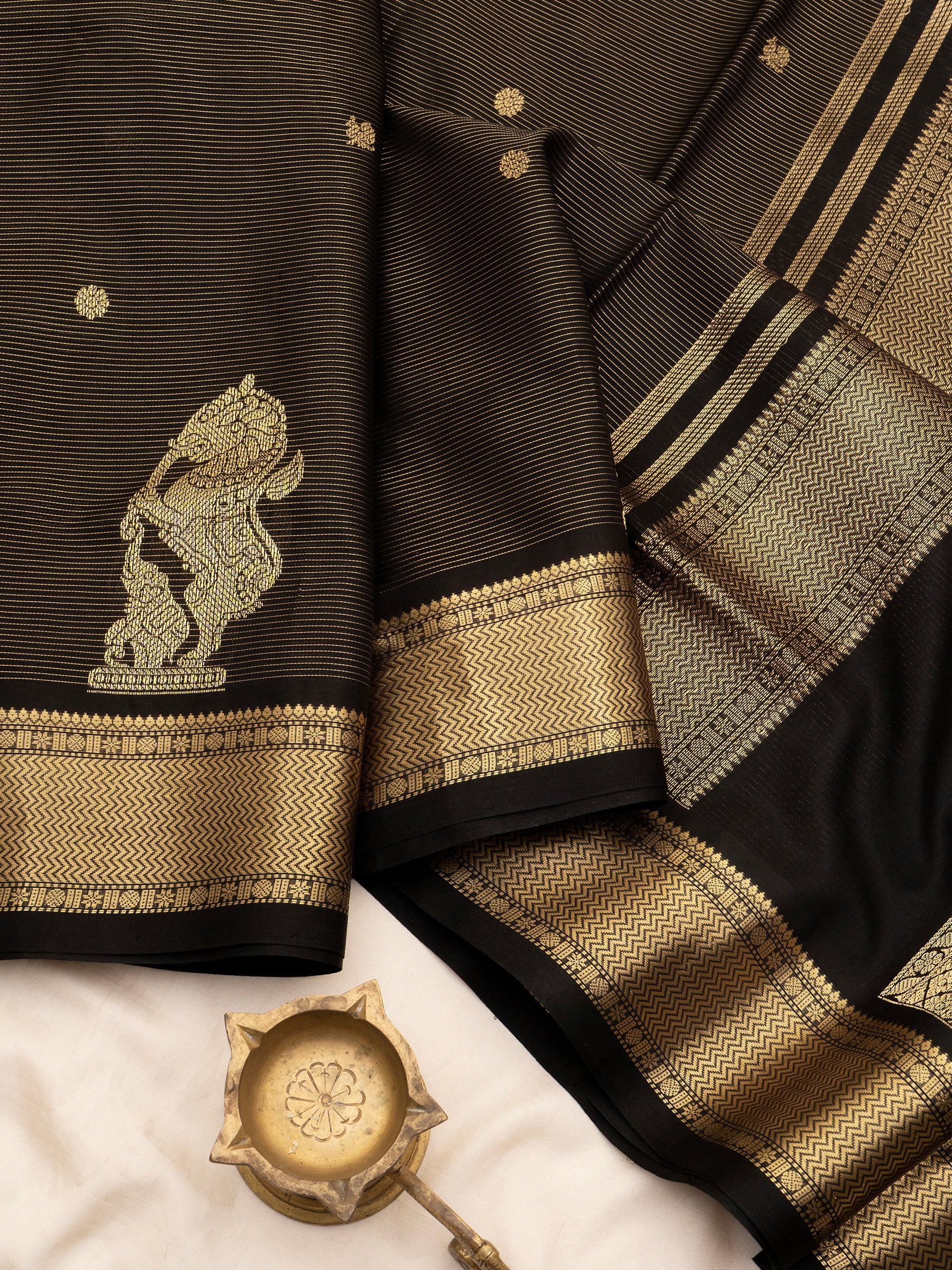 Kanchana brown yazhli bettu butta/ Premium Silk Cotton Saree CLSA6672