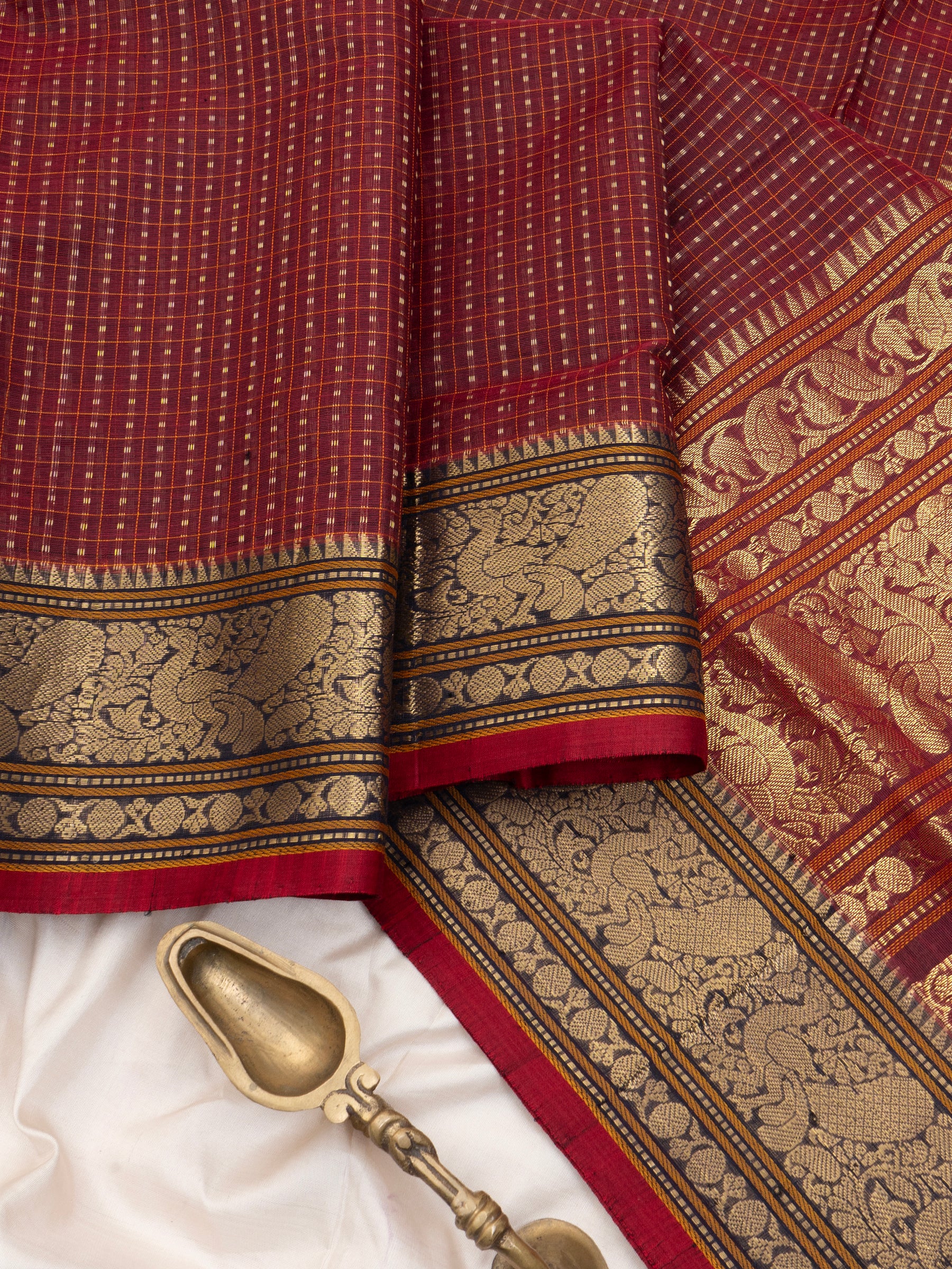 Deep red lakshambutta/ Silk Cotton Saree CLSA7260