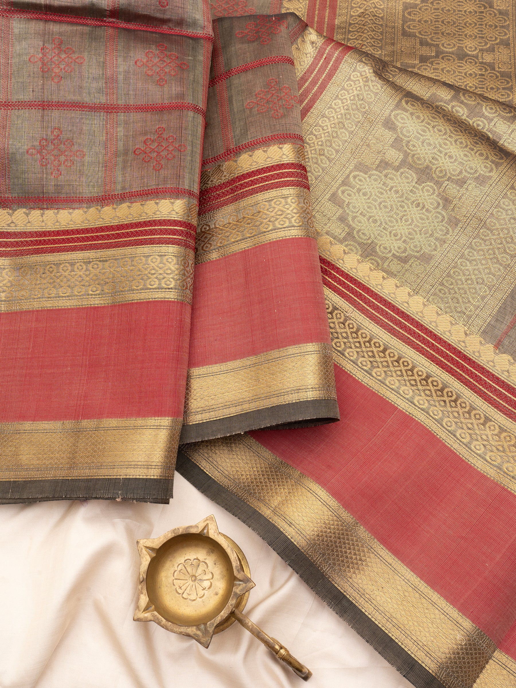 Grey shot rust kattam kolam butta / Silk Cotton Saree CLSA7267