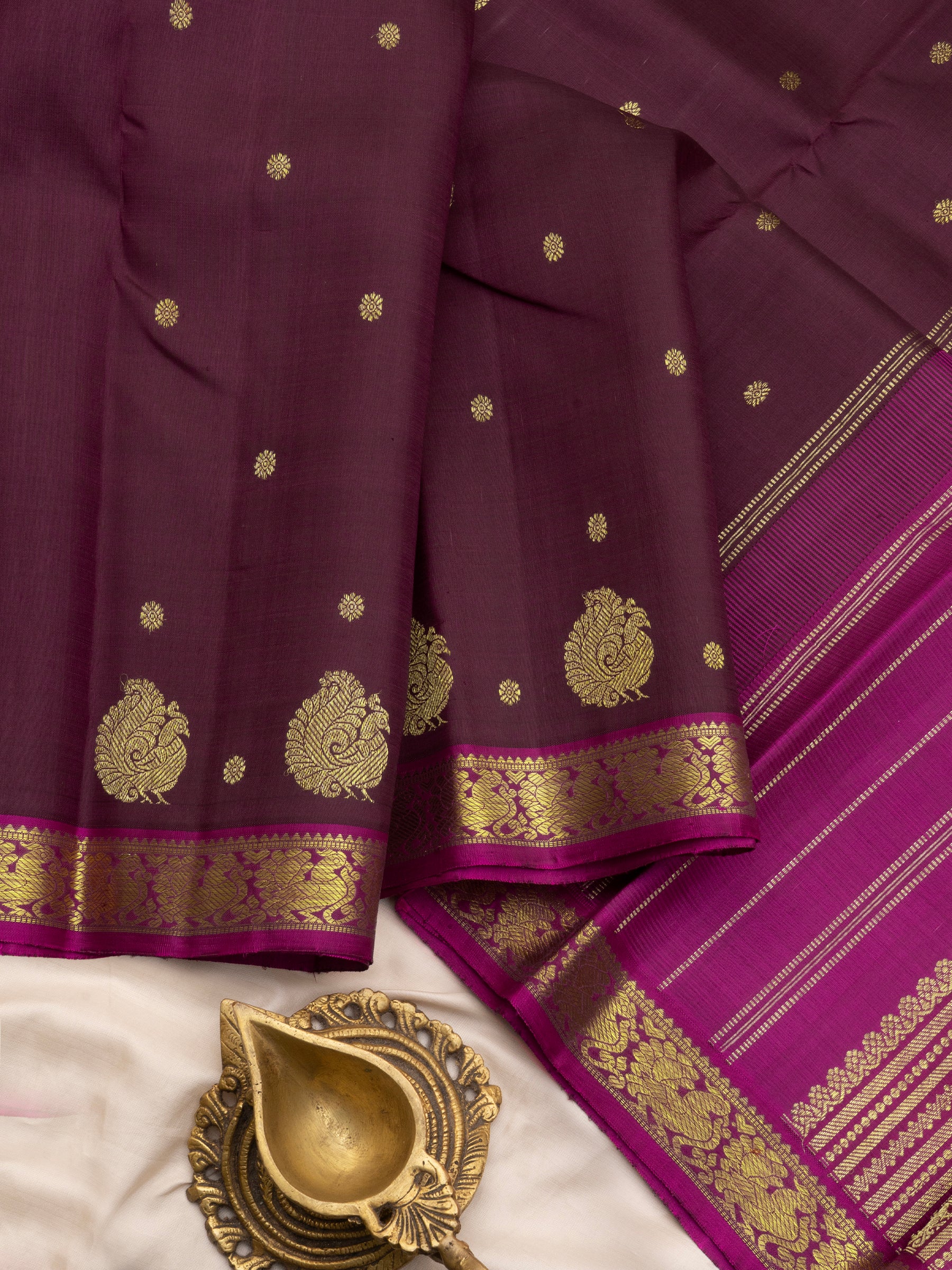V paaku and pink bettu butta small border/ Kanjipuram Silk Saree CLSA7417