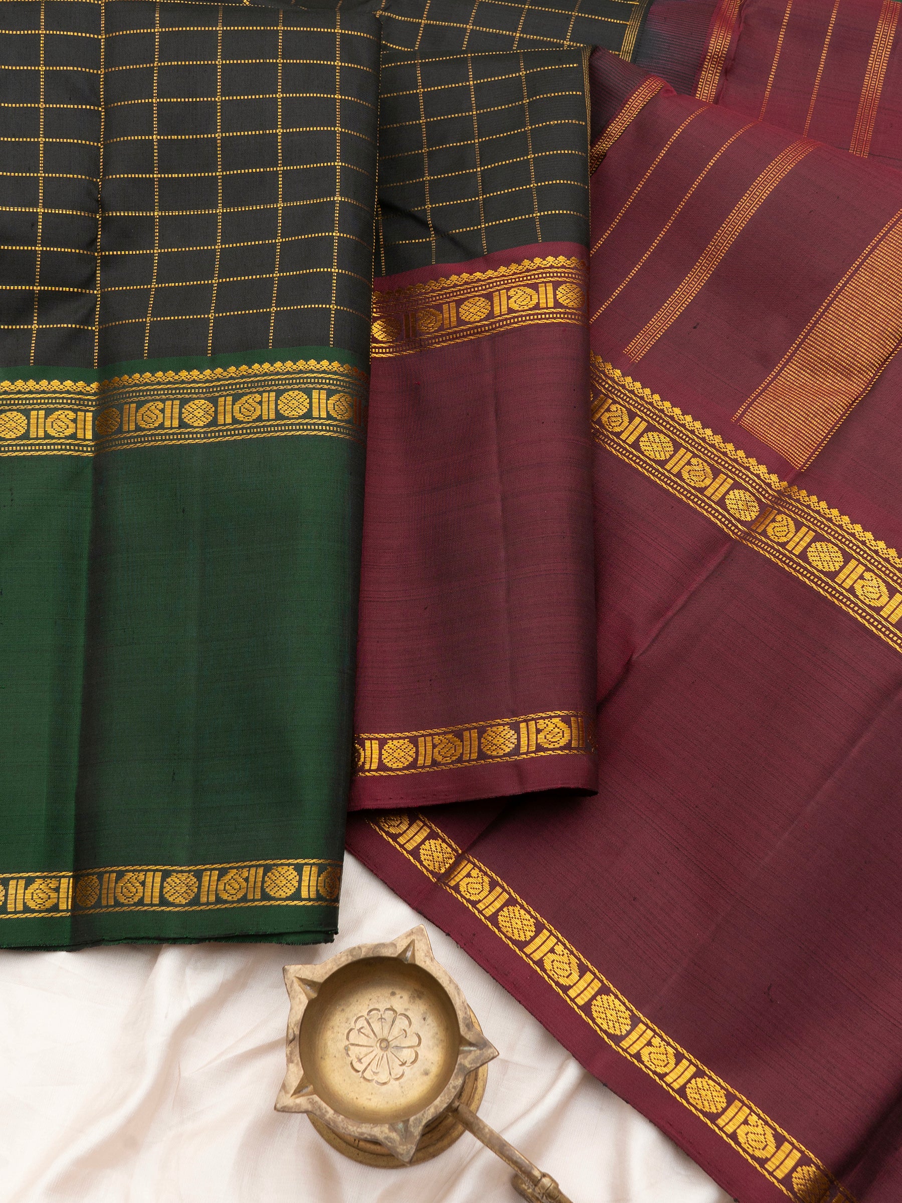 Black kattam ganga jamuna border/ Arani Silk Saree CLSA8546