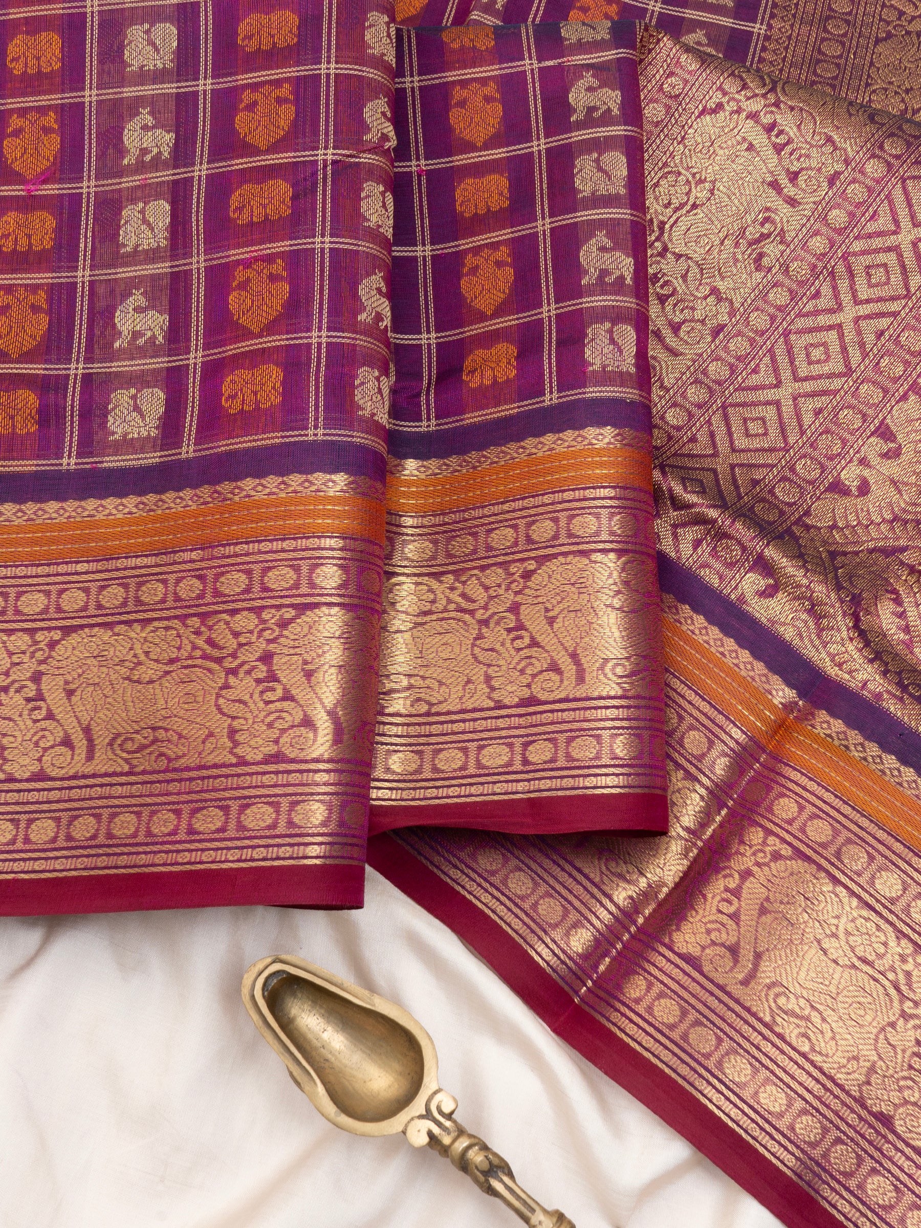 Purple kattam multi motifs / Silk Cotton Saree CLSA8563