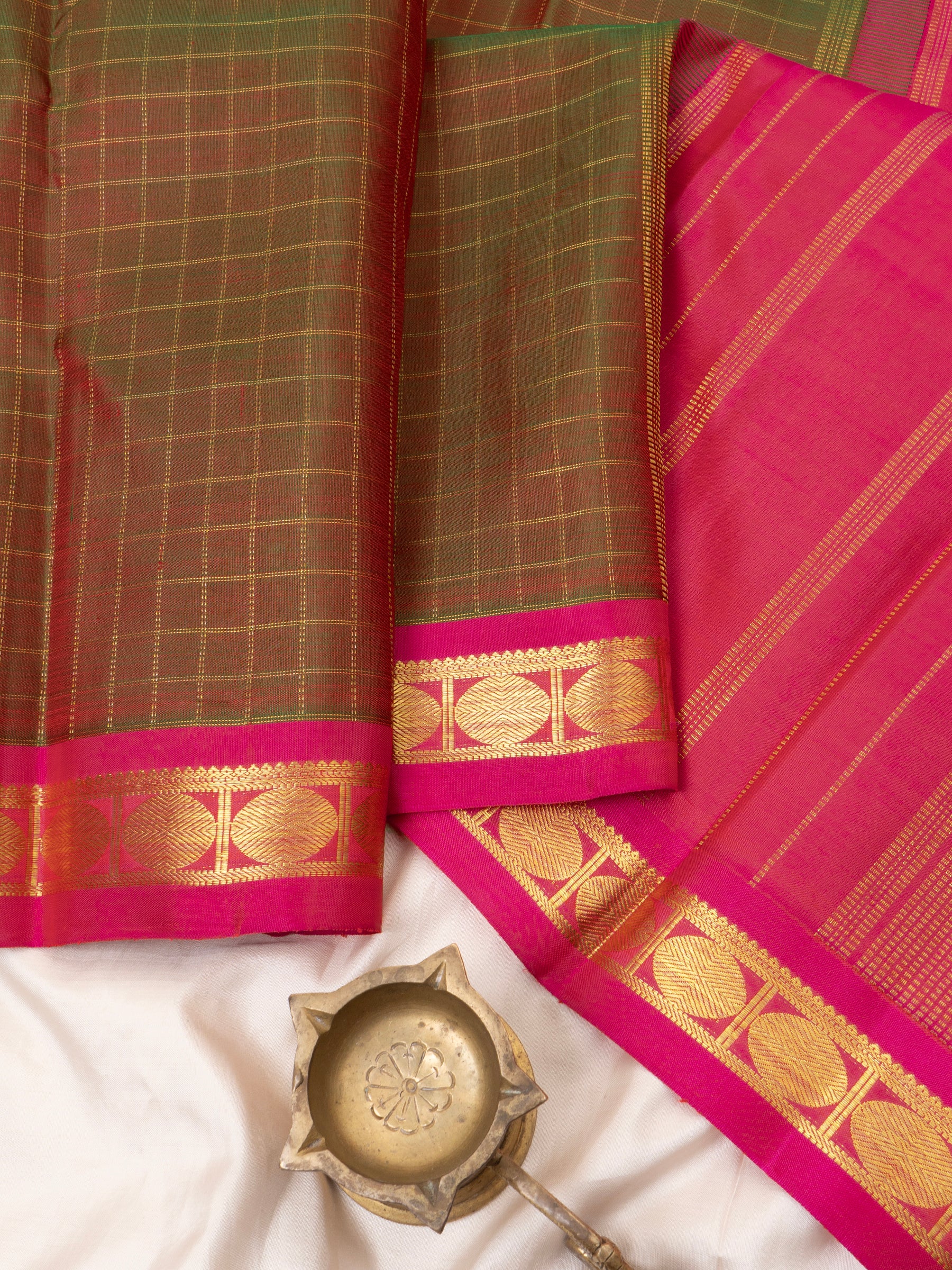 Manthulir / Arani Silk Saree CLSA8919