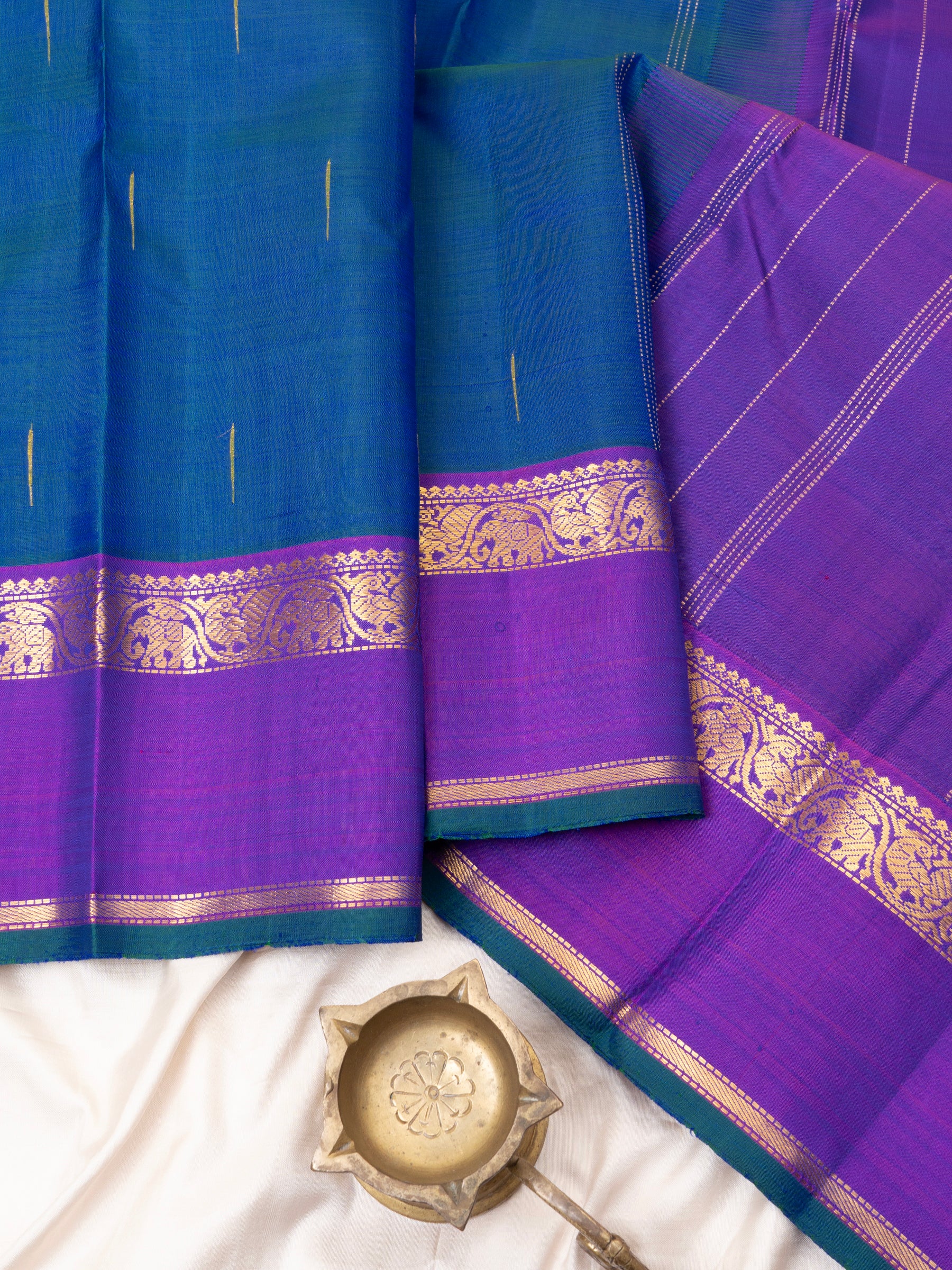 Mayilkazhuthu purple border : Arani Silk Saree CLSA9420
