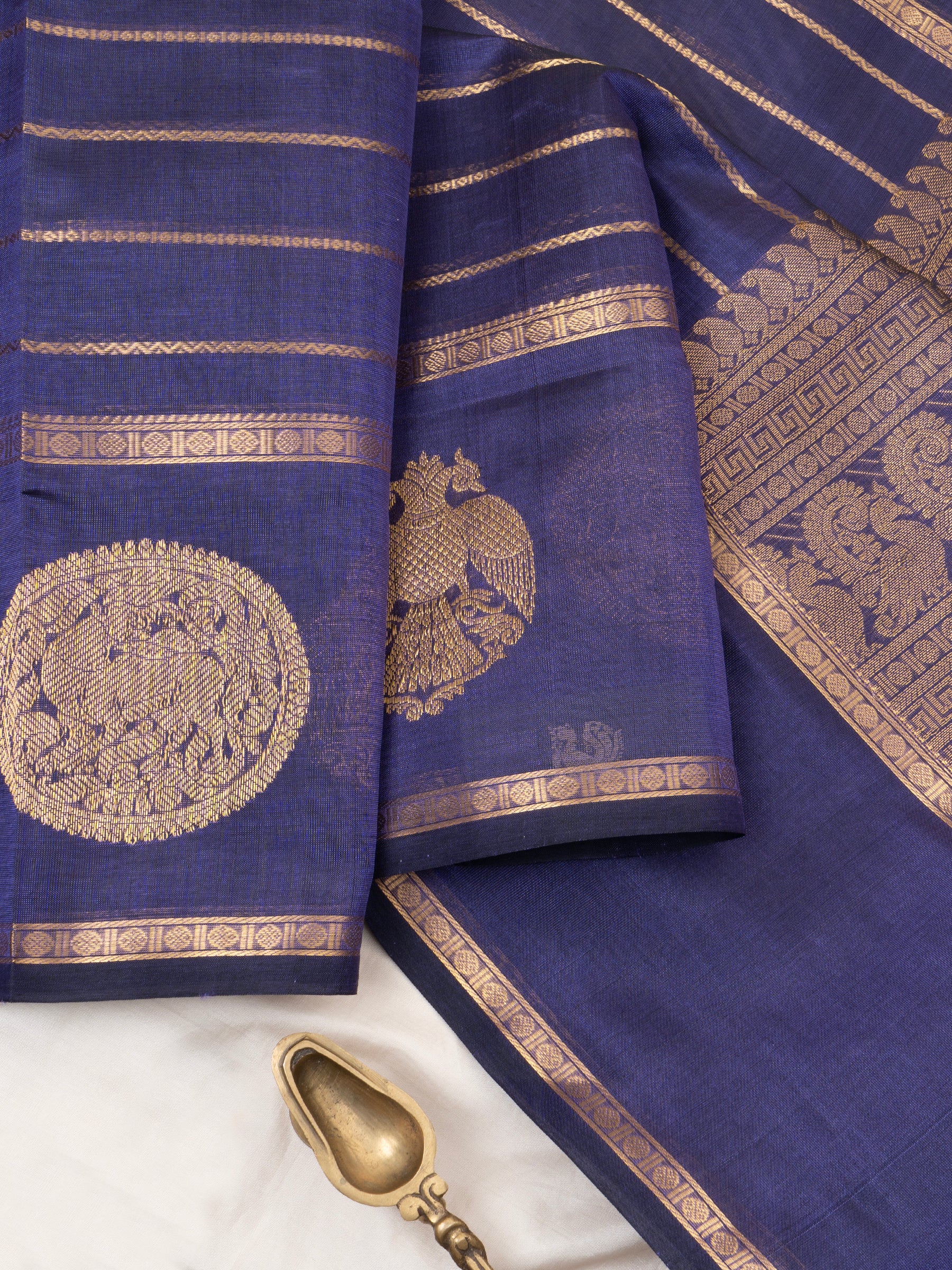 Lavender veldhari border butta/ Silk Cotton Saree CLSA9713