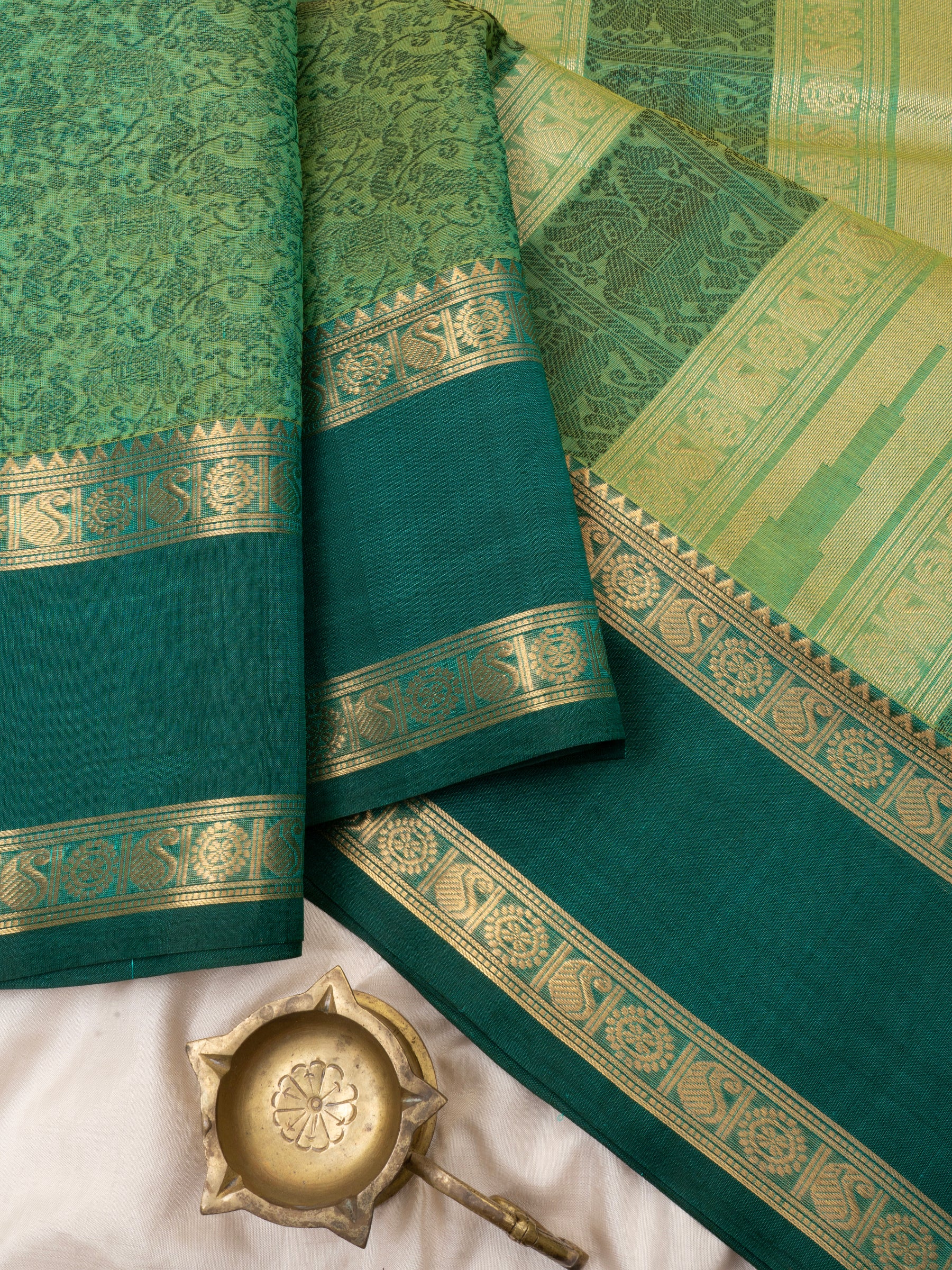 Green vanasingaram rettapet border/ Silk Cotton Saree CLSA6655