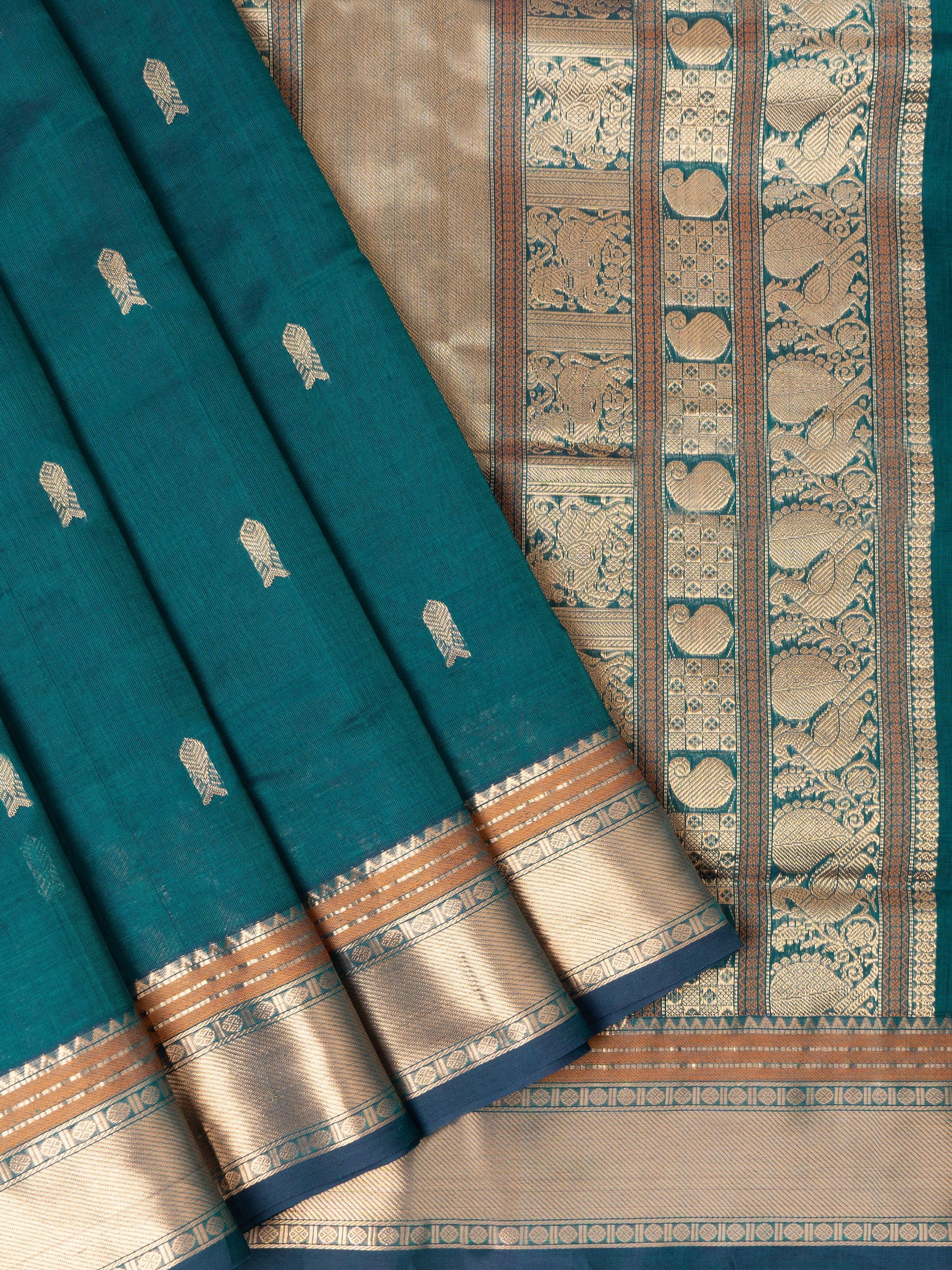 Rama green fish Butta /Silk Cotton