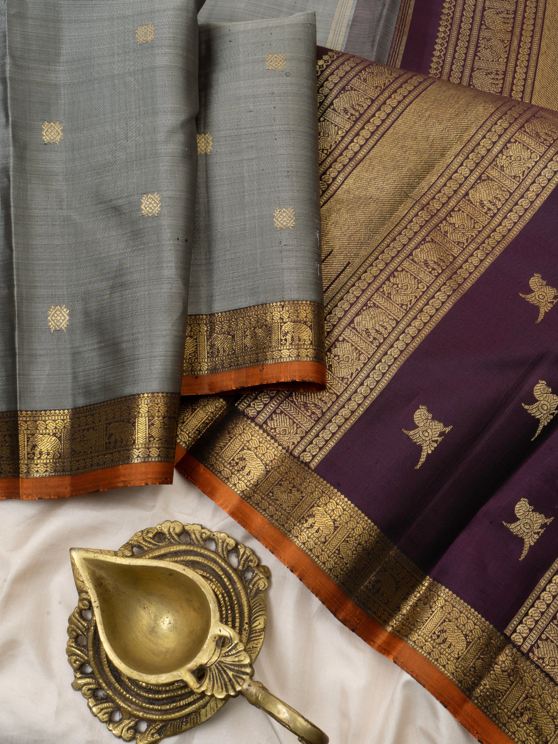 Grey and dark brown small border /Kanjipuram silk Saree