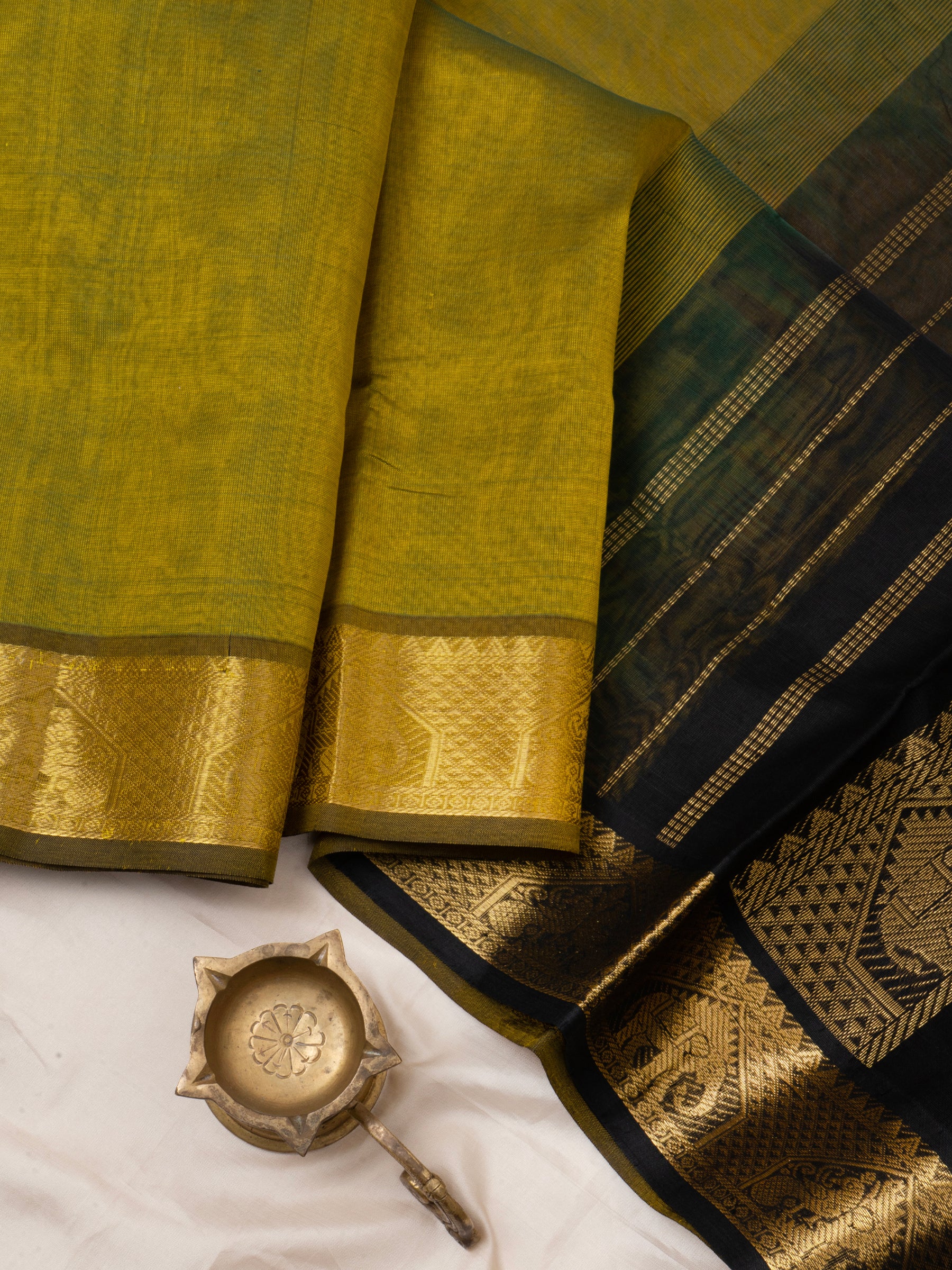 Olive green and black / Silk Cotton Saree CLSA6045