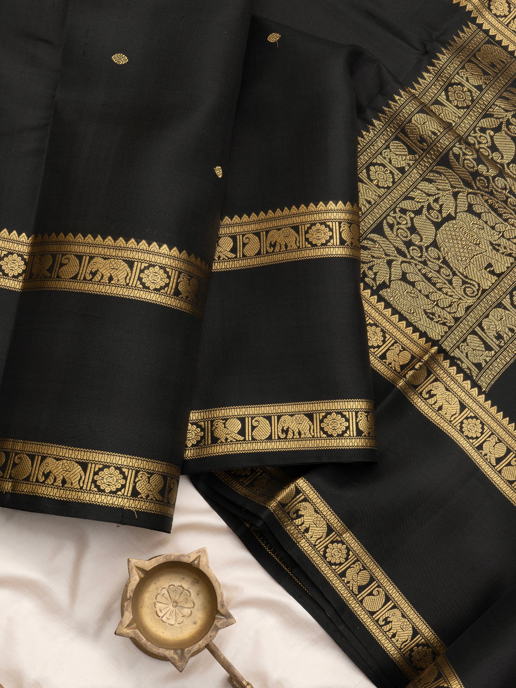 Black rettapet border/ Special Edition Silk CLSA10301