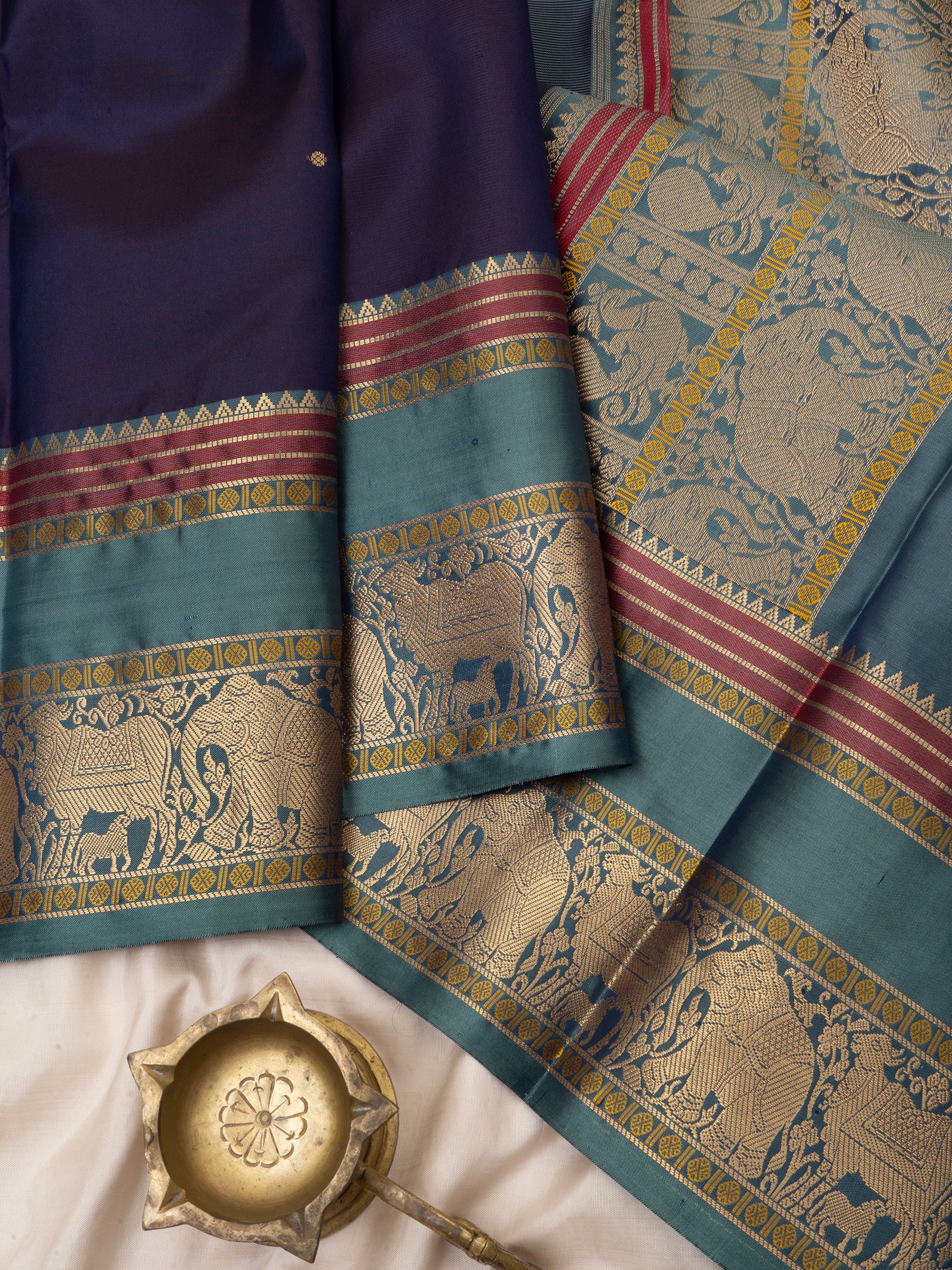 Deep blue and rama blue unique pallu / special edition kanjipuram silk CLSA6949