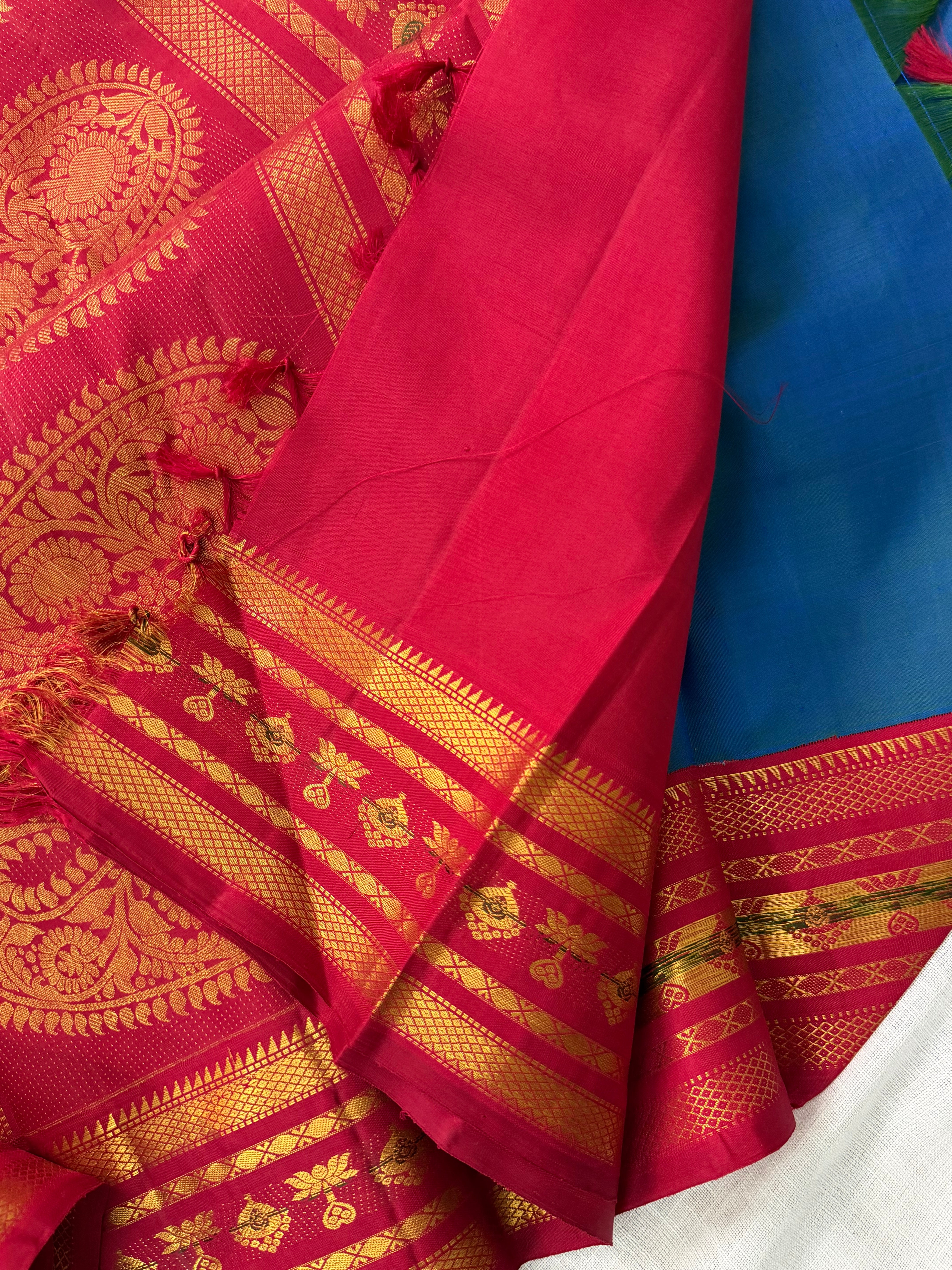 Mayilkazhuthu korvai / Arani silk