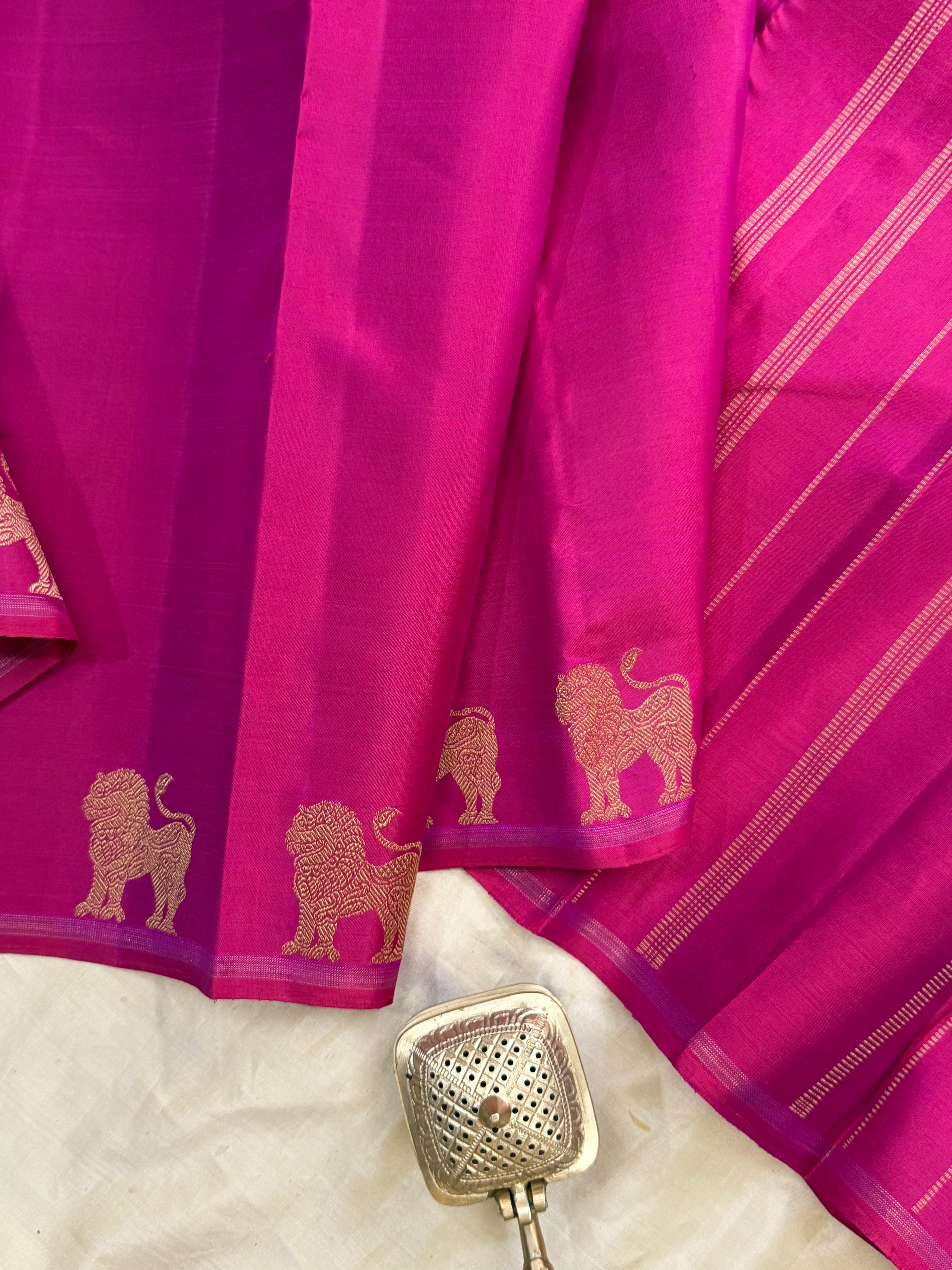 Pink Simha border / Budget friendly Kanjipuram silk sarees