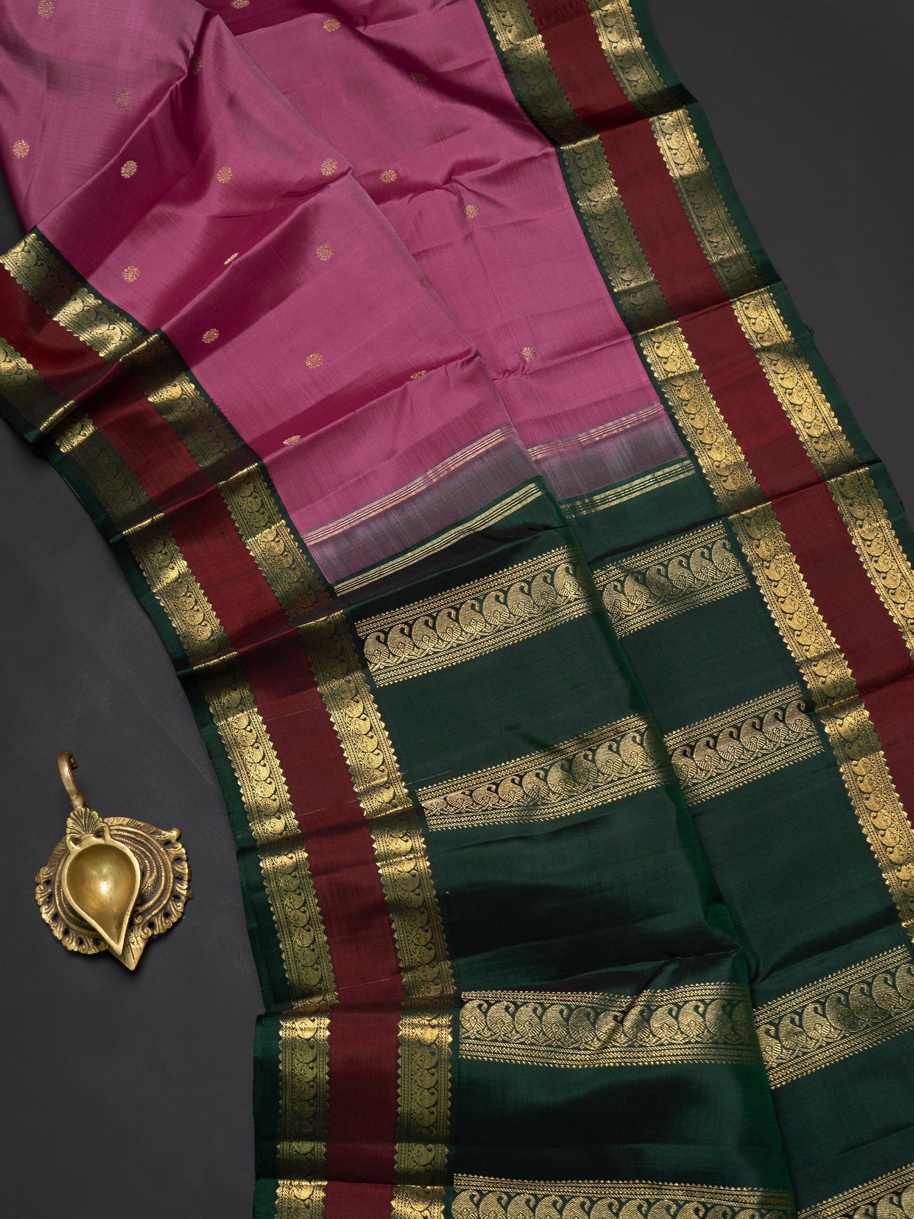 Onion pink and green rettapet border kai korvai/ Kanjipuram Silk Saree CLSA