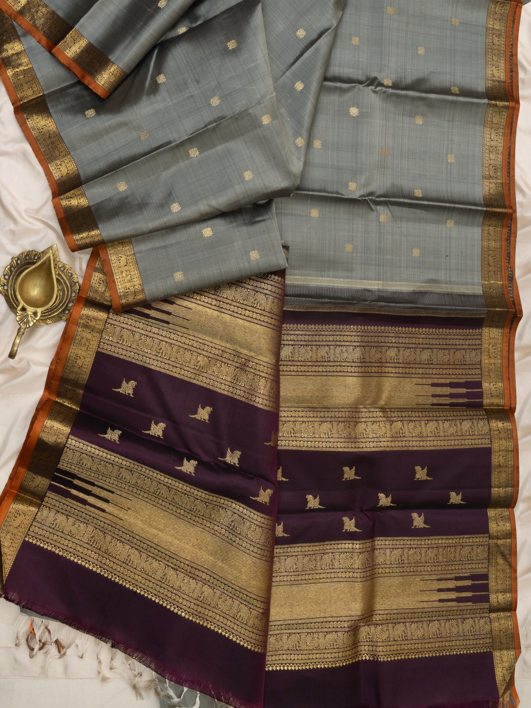 Grey and dark brown small border /Kanjipuram silk Saree