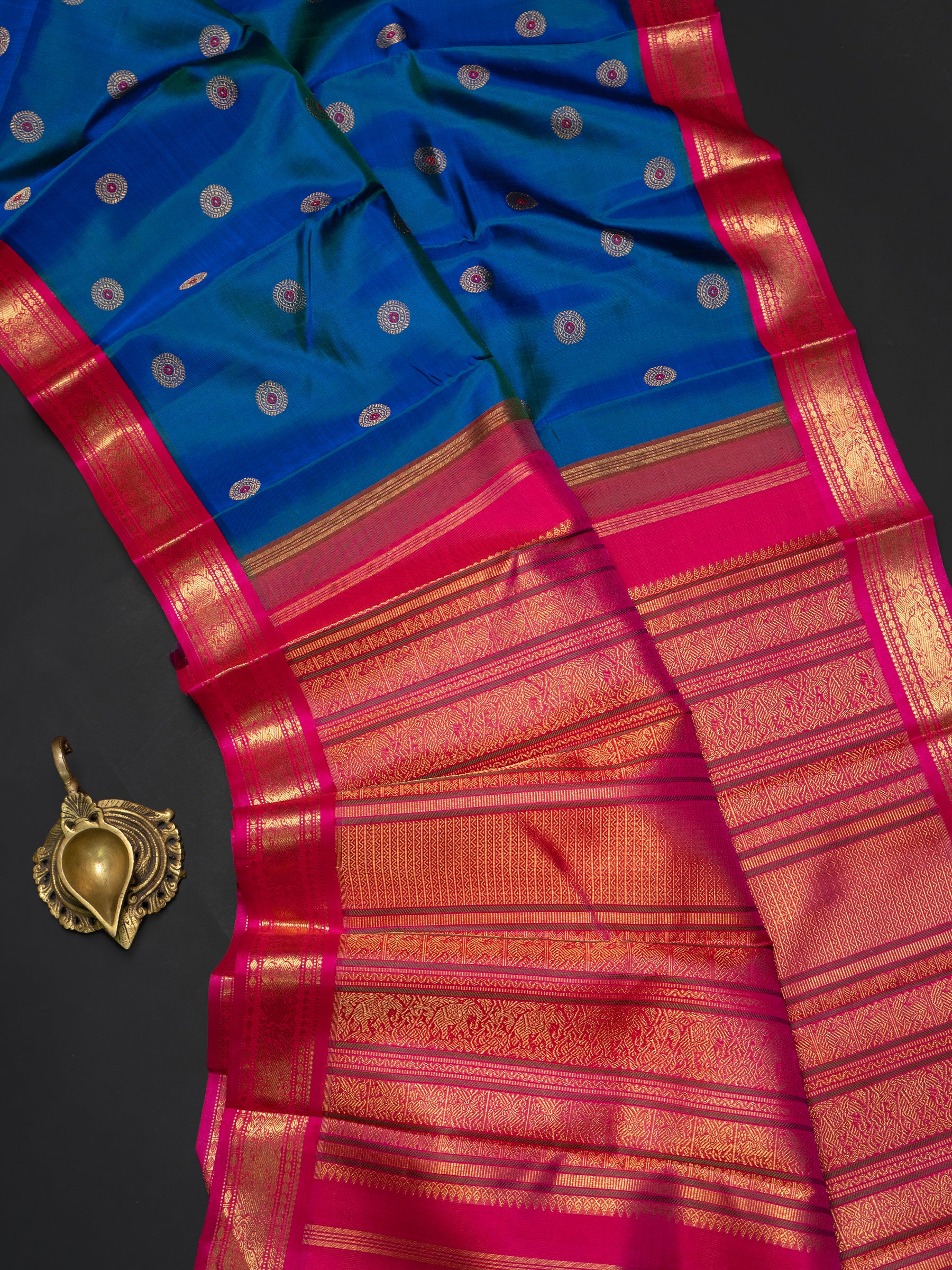 Mayilkazhuthu blue and meenakari butta kai korvai/ Kanjipuram Silk Saree CLSA10047