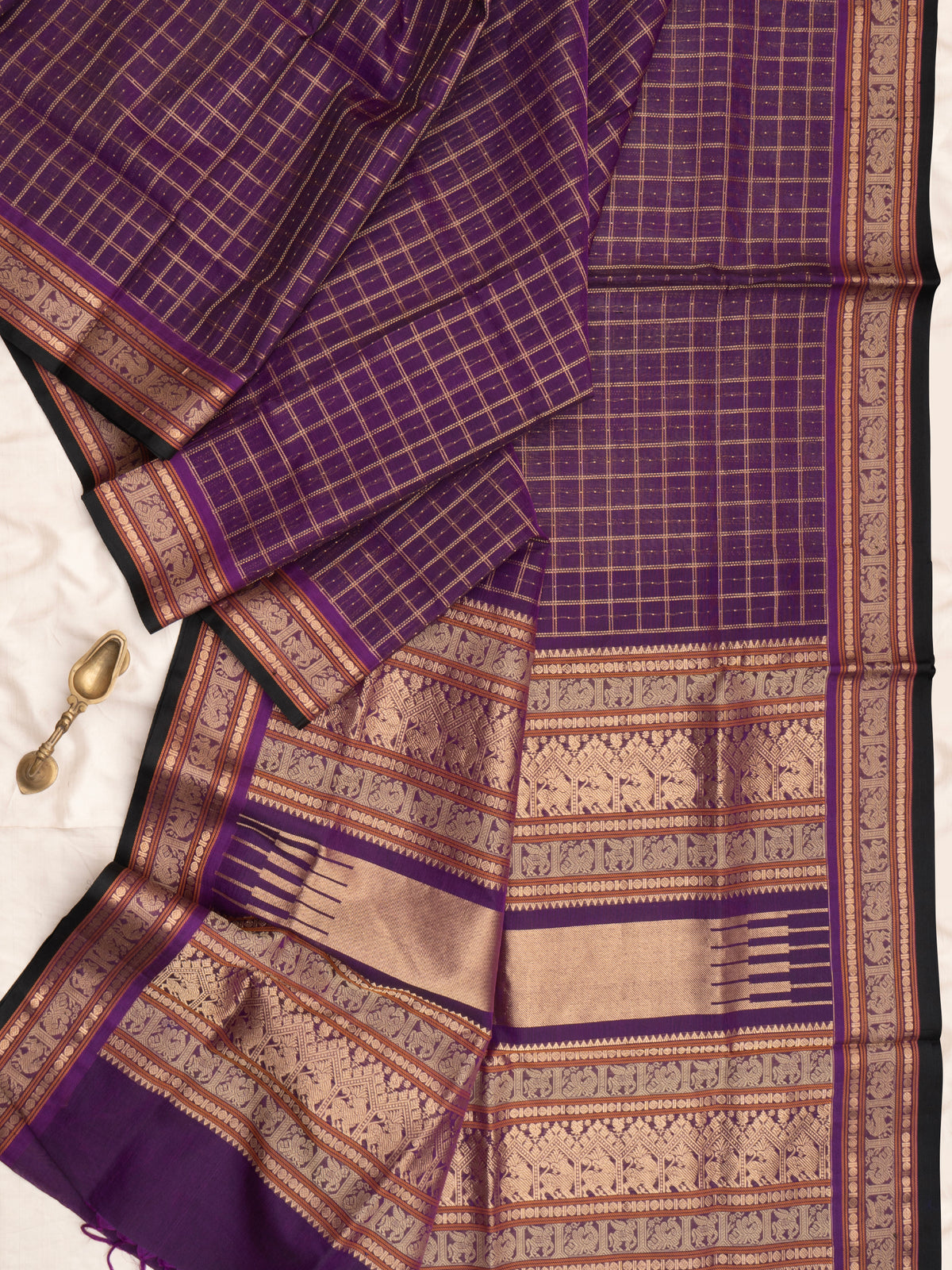 Purple vintage lakshambutta kattam / Silk Cotton Saree CLSA10220