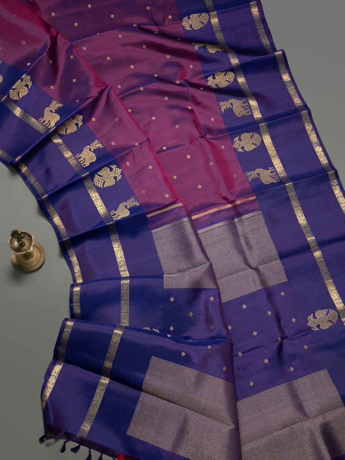 Unusal reddish pink and pure multi butta border / Kanjipuram Silk Saree CLSA10634