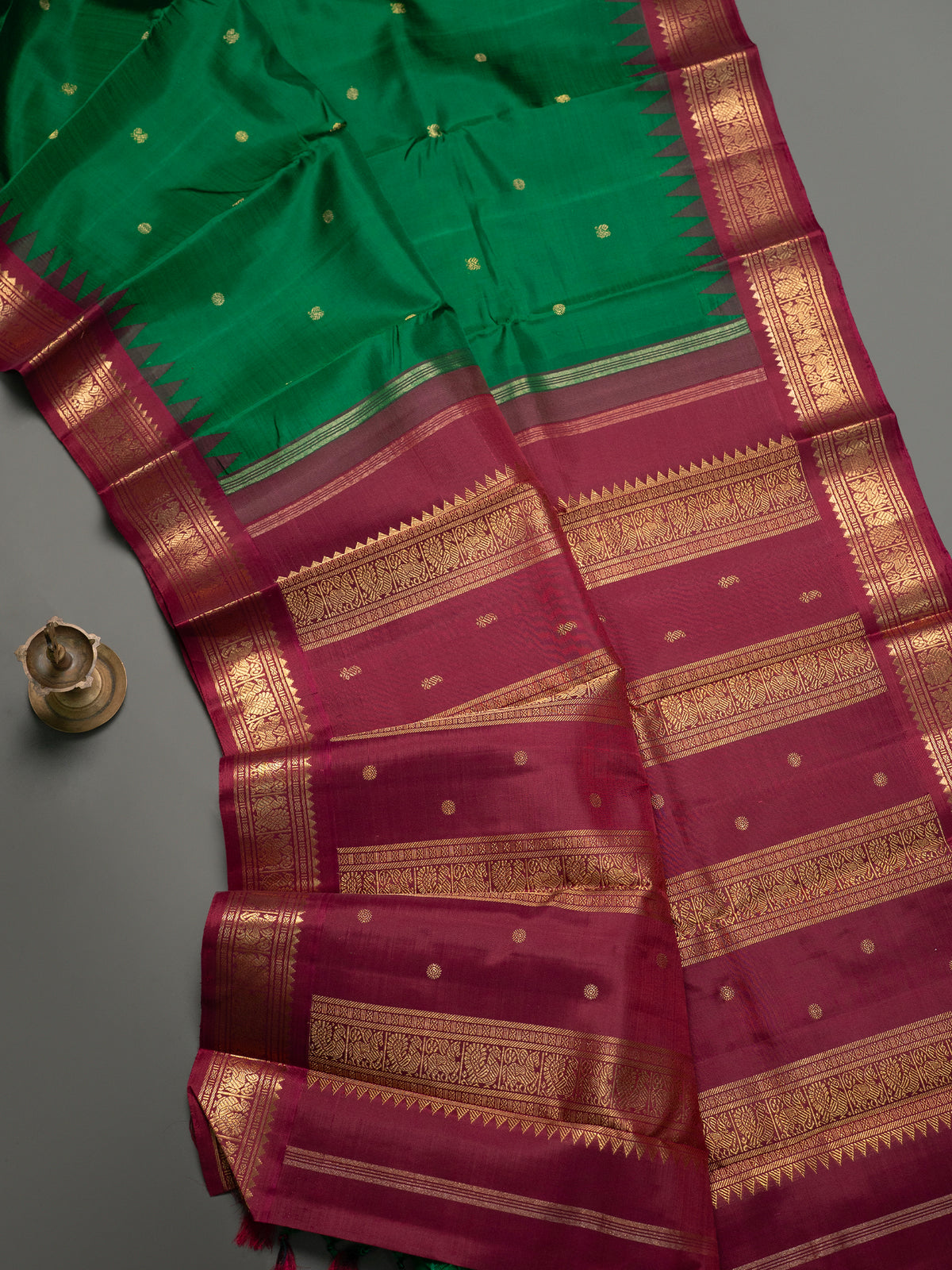 Green and Araku Korvai /Kanjipuram Silk Saree CLSA10848