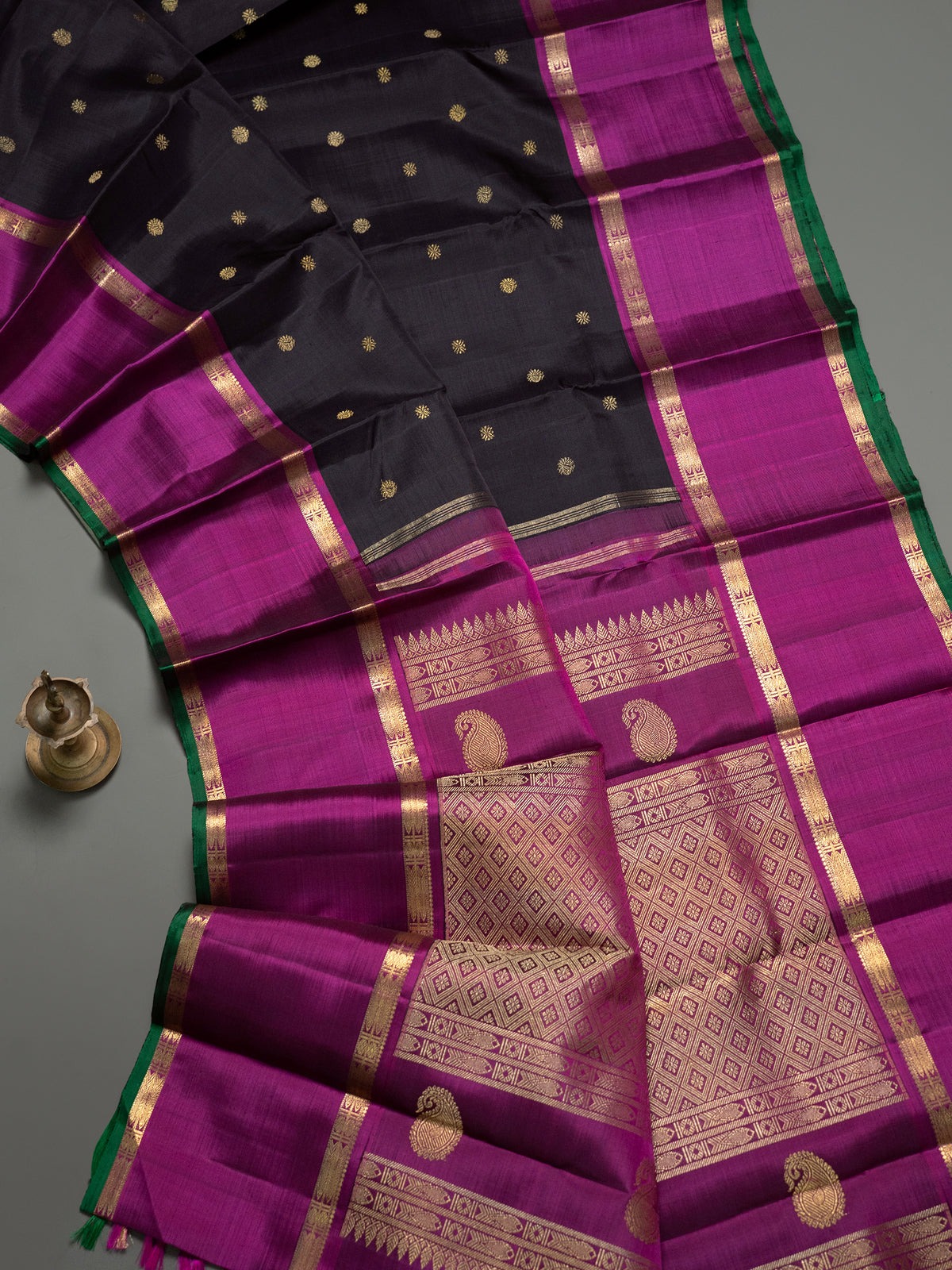 Deep kanchana and magenta fish pet / Kanjipuram Silk Saree CLSA11312