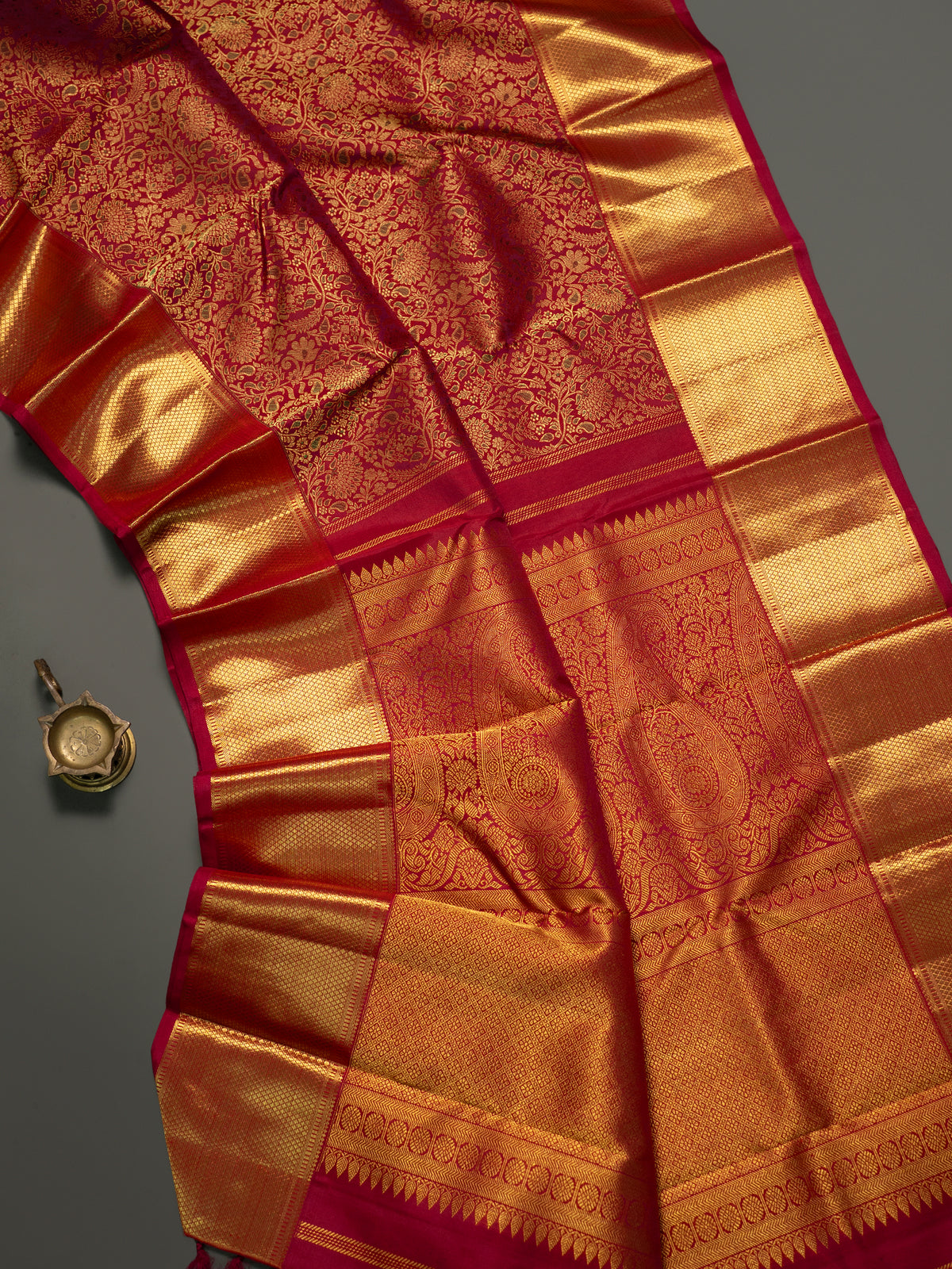 Deep red floral meenakari work body / Kanjipuram Silk Saree CLSA11716