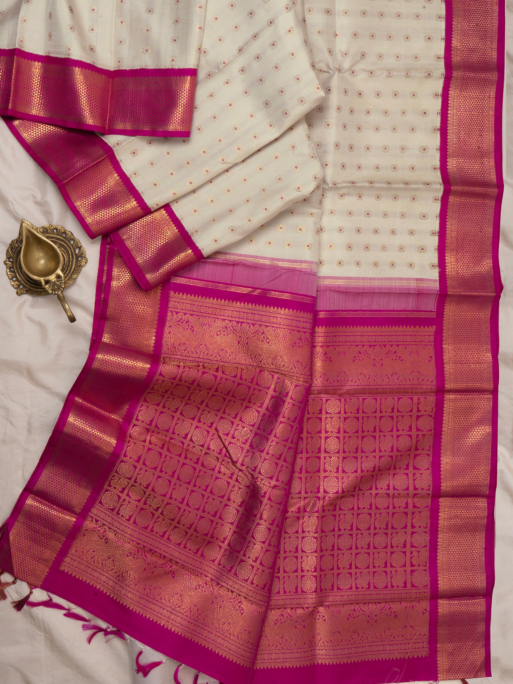 Offwhite and pink meenakari butta/Arani silk CLSA172