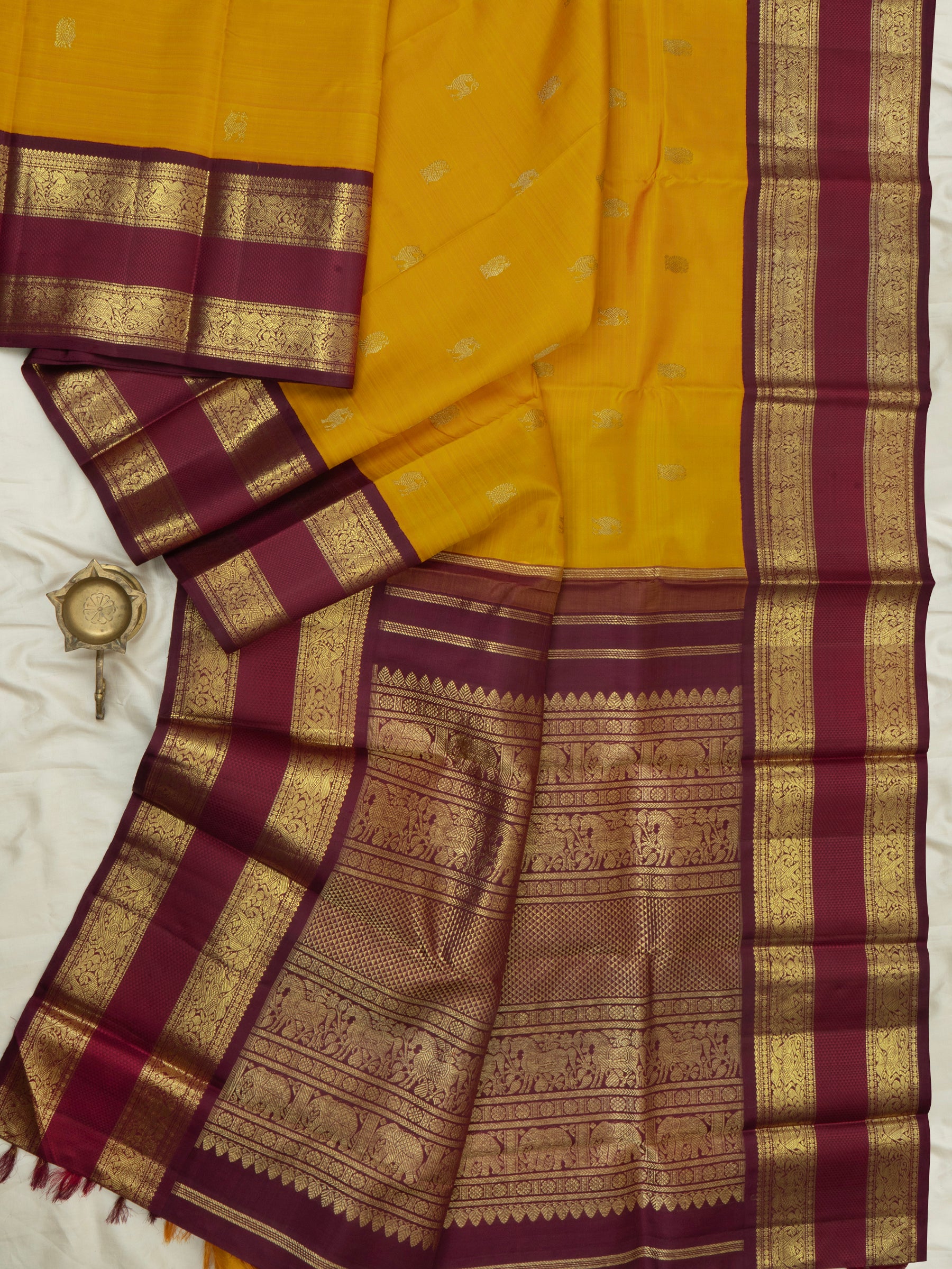 Golden mustard yellow and araku rettapet border kai korvai/ Kanjipuram silk Saree CLSA177