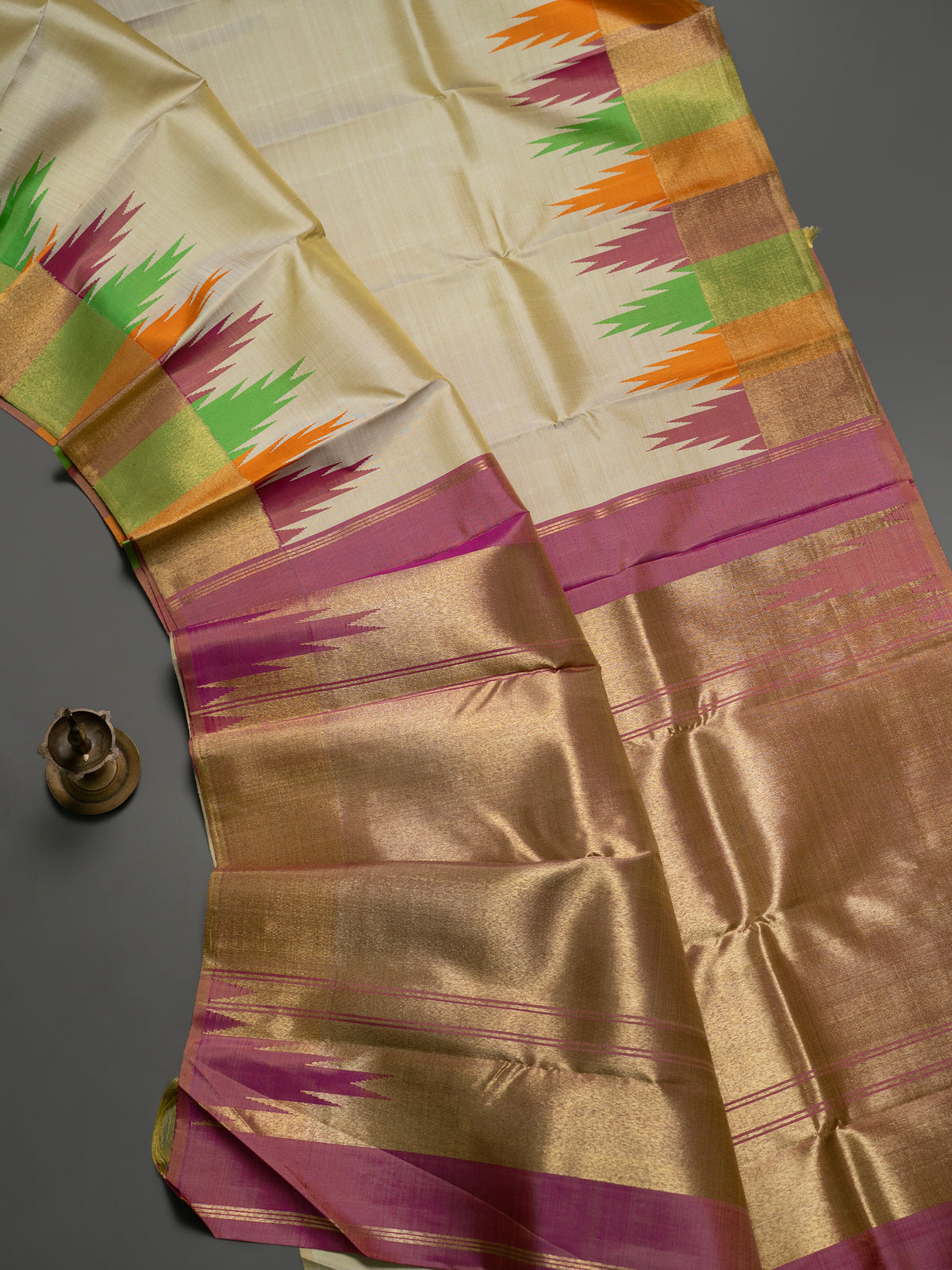 Offwhite multi color 8 kol temple border/ Kanjipuram Silk Saree CLSA2185