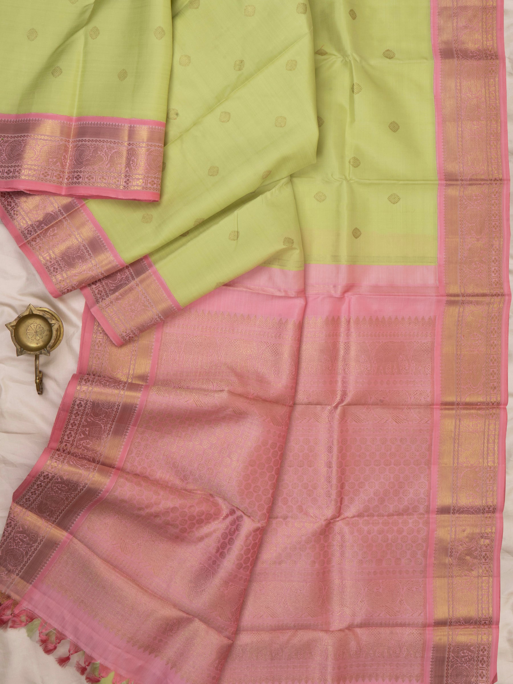 Pista green and pink / Kanjipuram silk Saree CLSA244