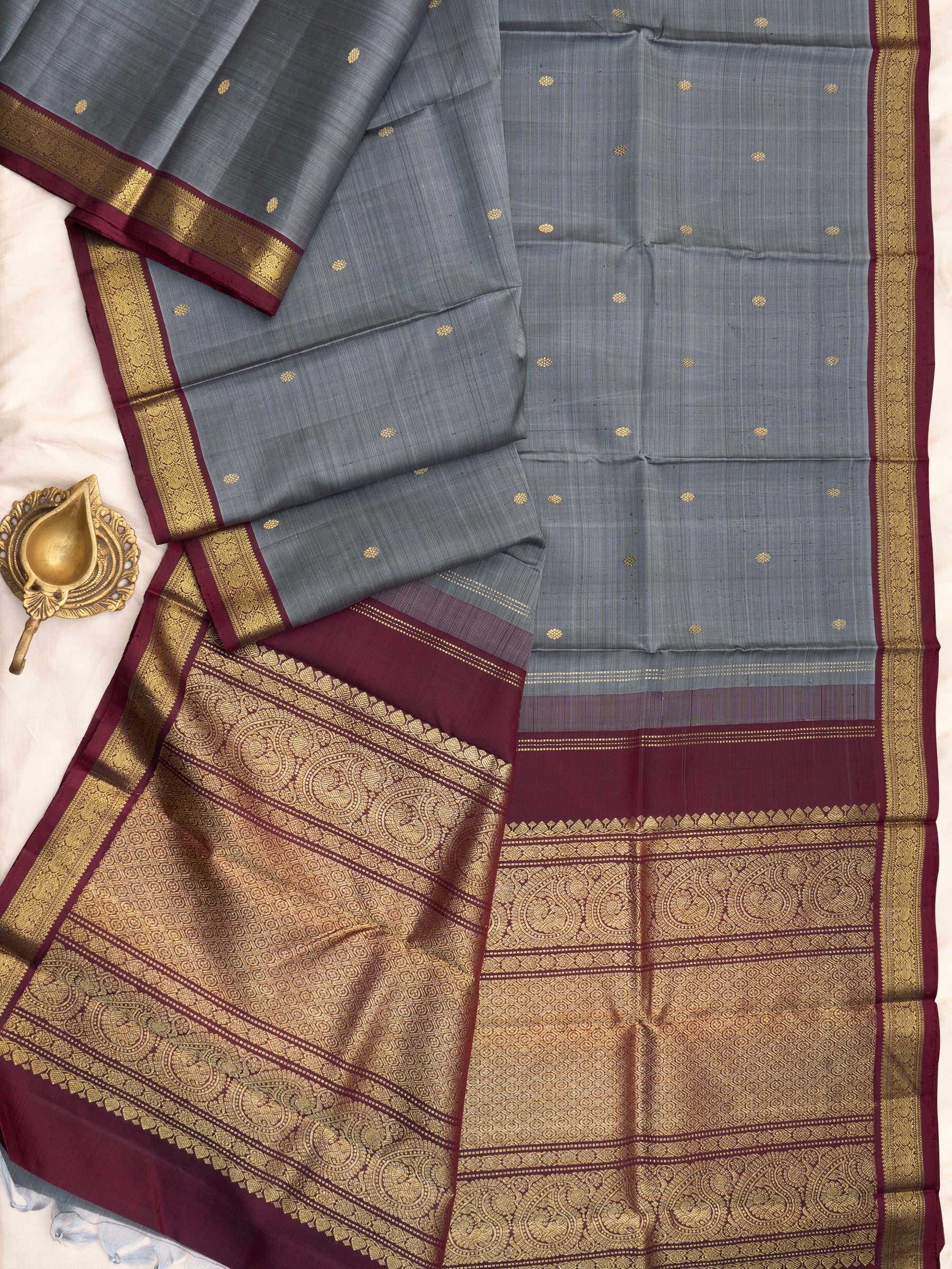 Grey and Araku small border/ Kanjipuram Silk Saree CLSA