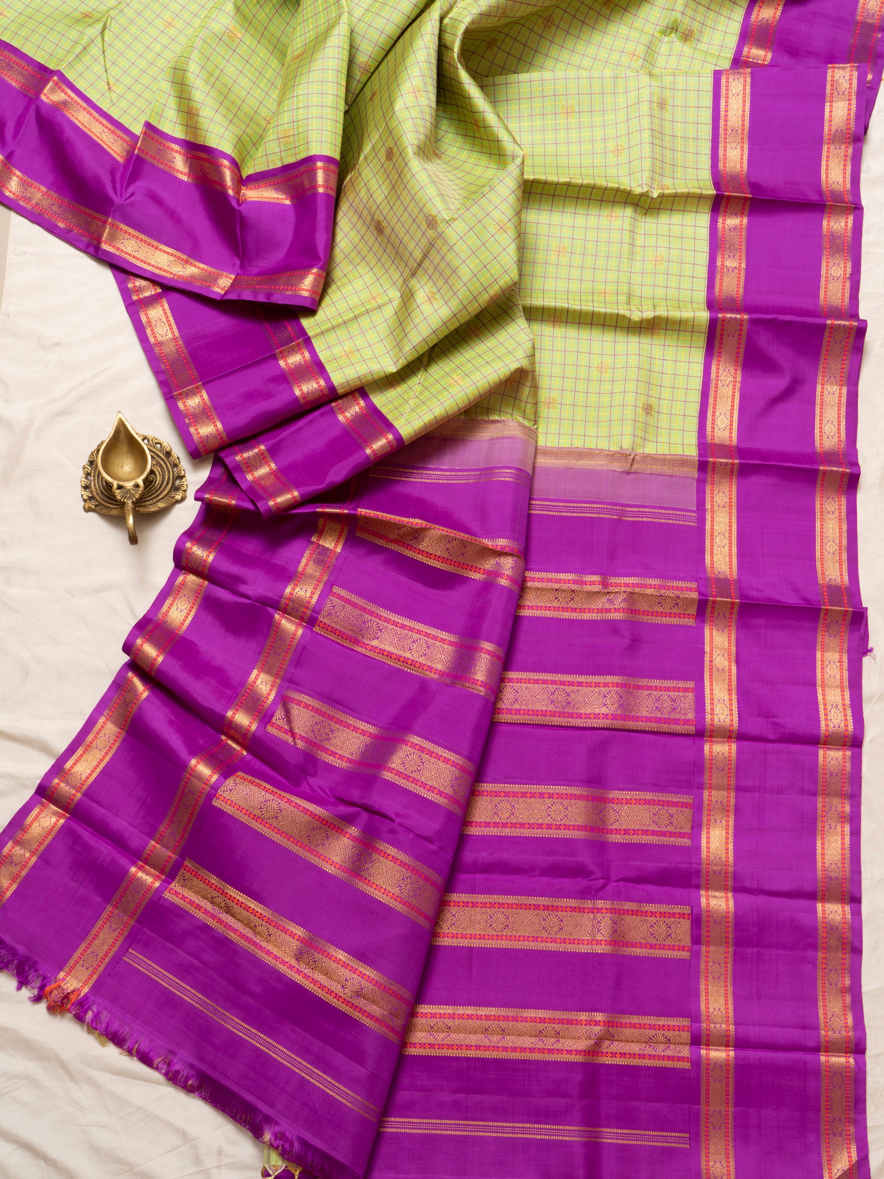 Pista green and pinkish magenta rettapet kai korvai/ Kanjipuram Silk Saree