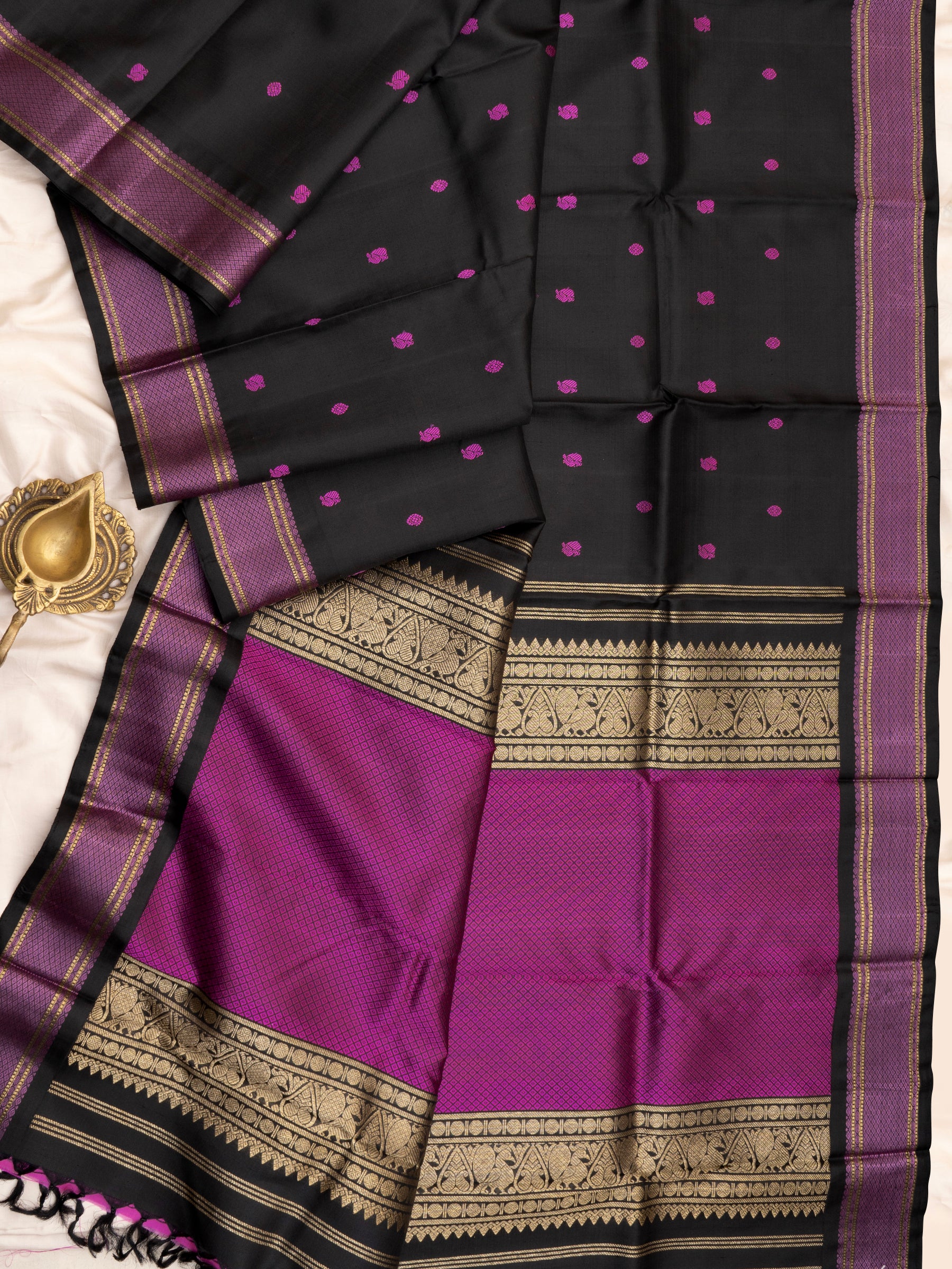 Black and pink thread work/ Kanjipuram Silk Saree CLSA528
