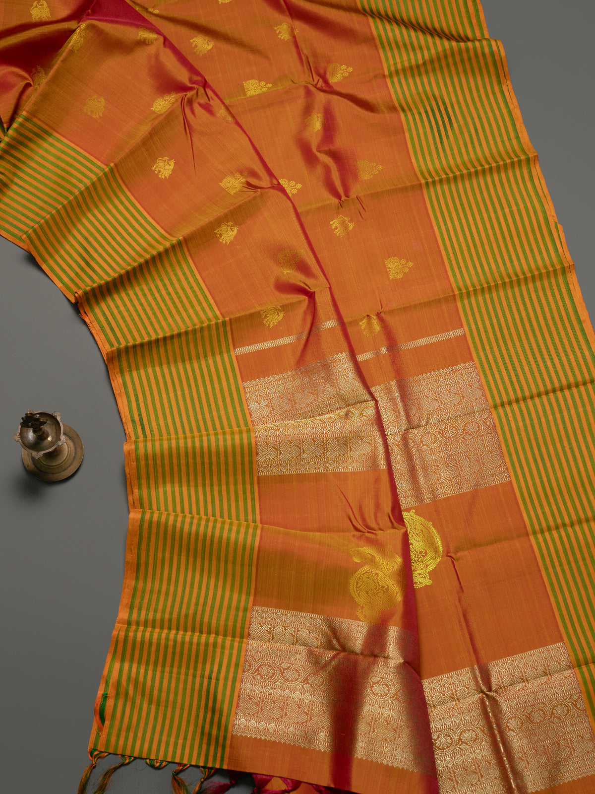 Orange shot green varisapet border/ Kanjipuram Silk Saree CLSA5568