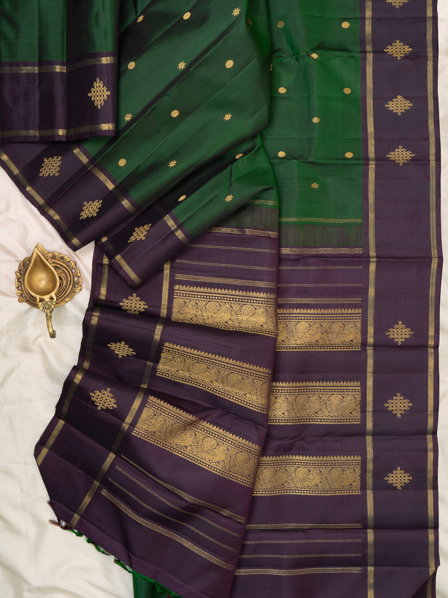 Dark green Kolam border / Kanjipuram Saree CLSA6509