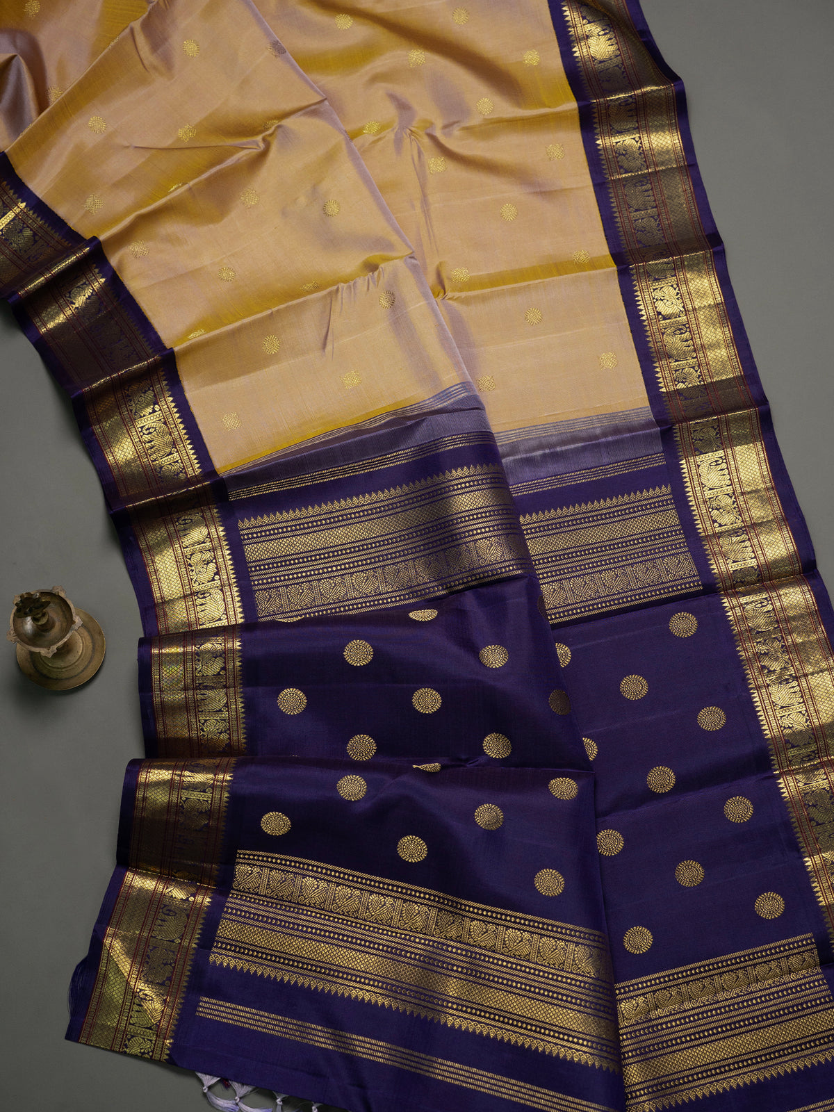 Dual tone biscuit Korvai Kanjipuram Silk Saree CLSA7223