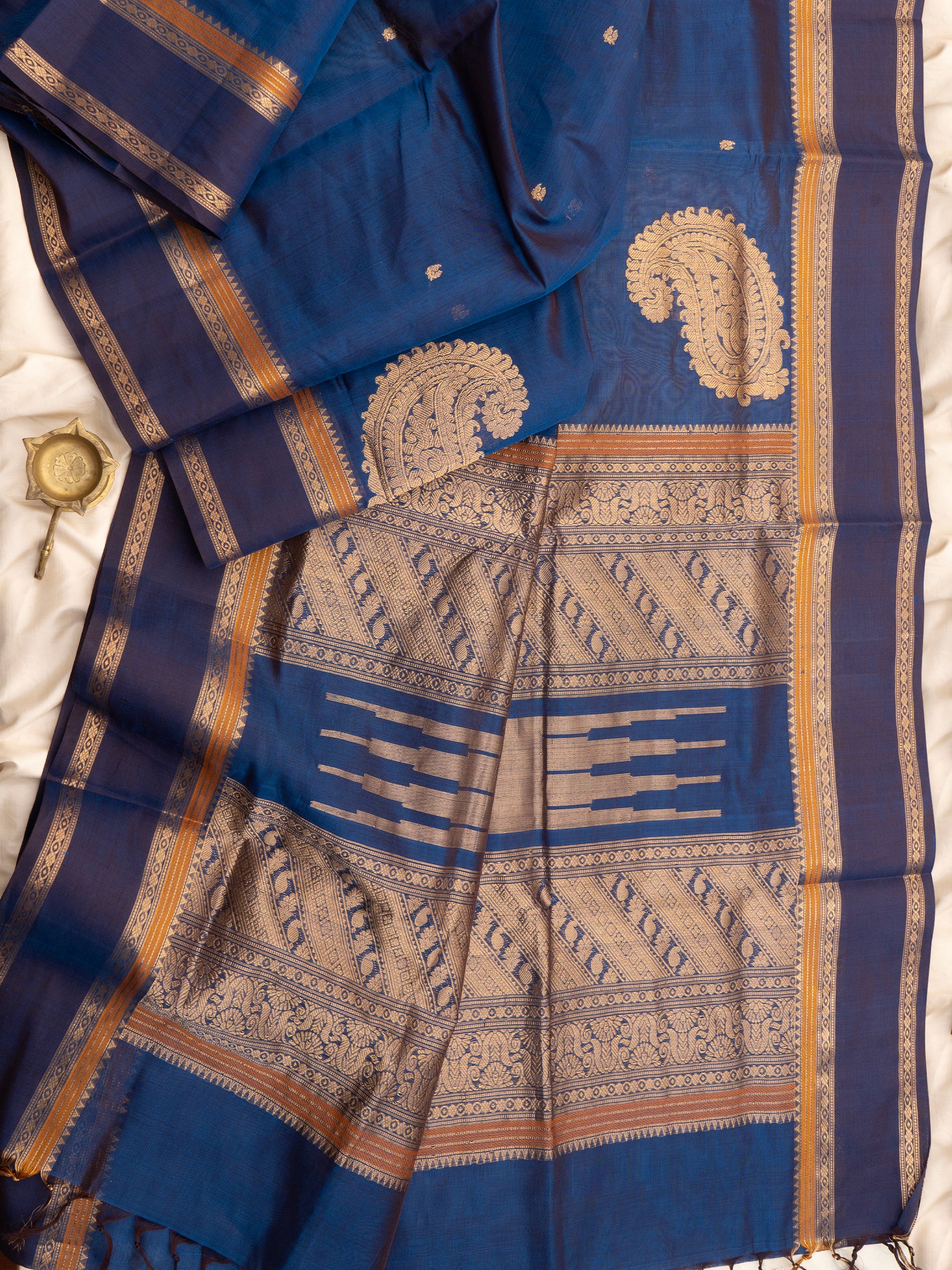 Blue corner butta/ Silk Cotton Saree CLSA7253