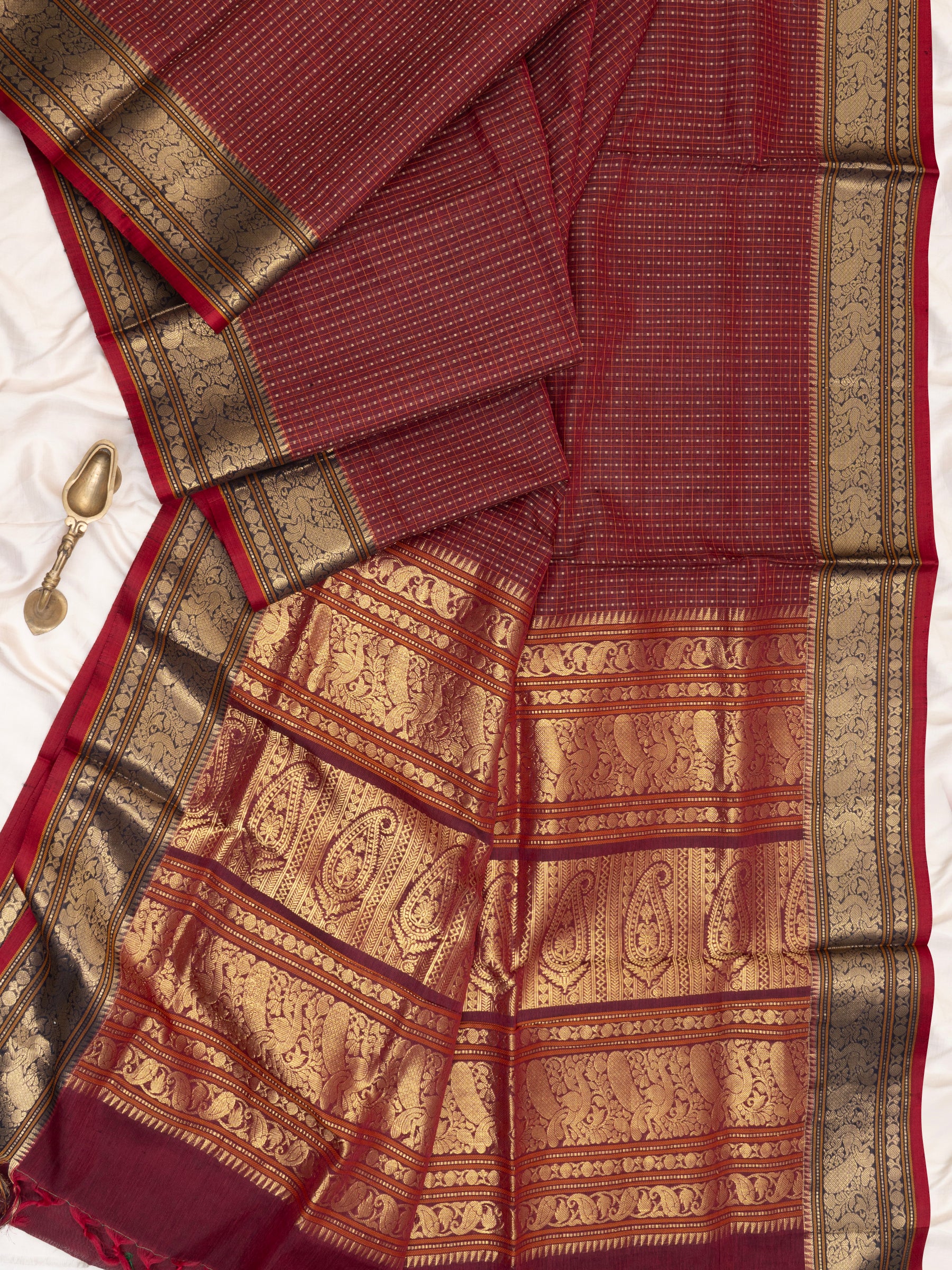 Deep red lakshambutta/ Silk Cotton Saree CLSA7260