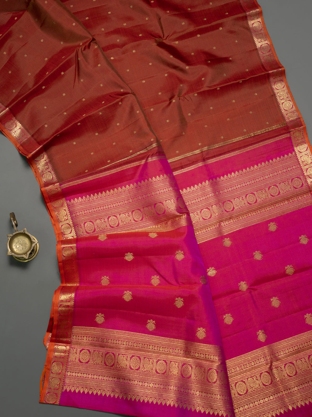 Manthulir small pet pure Kanjipuram Silk Saree CLSA7603