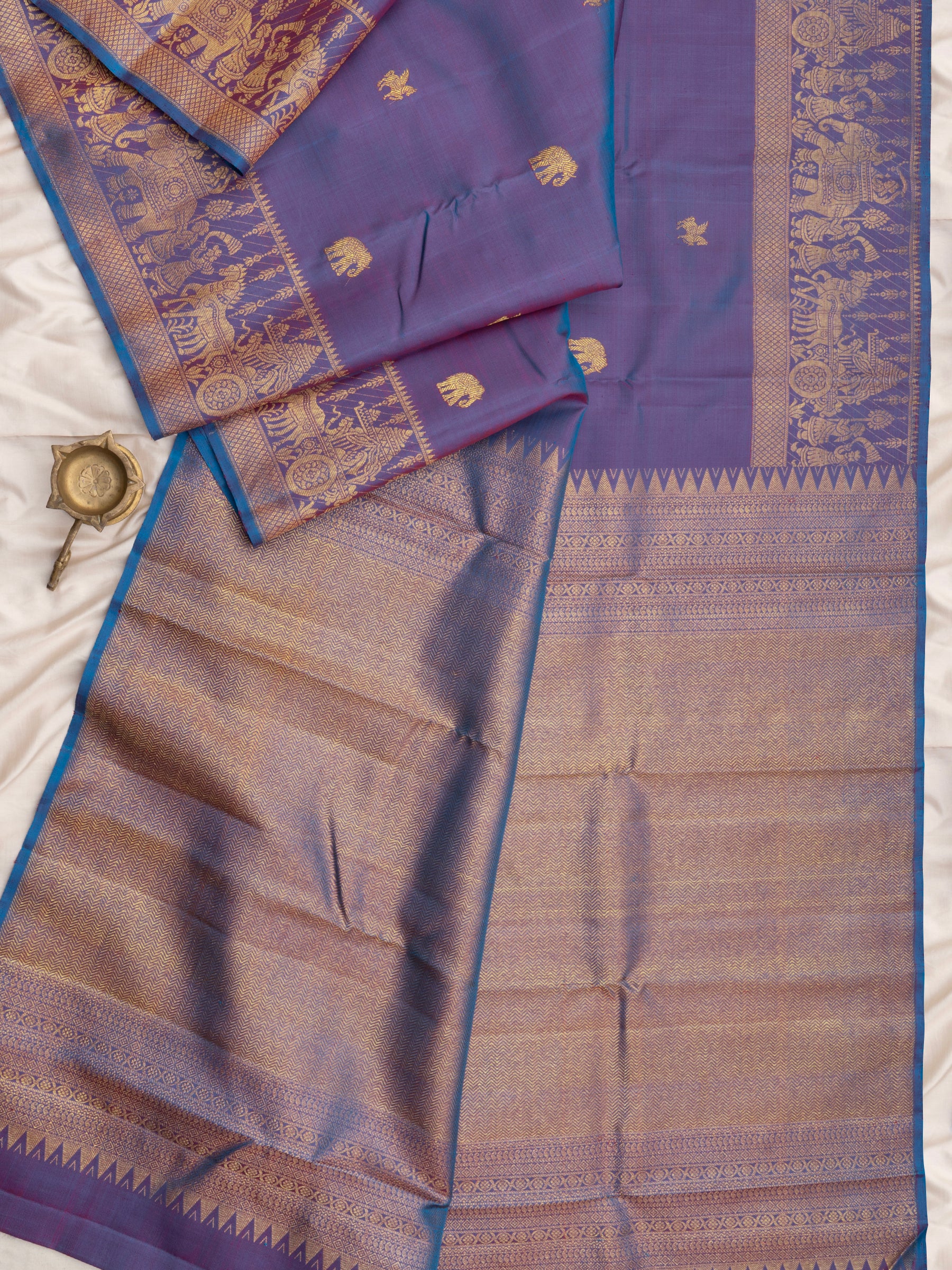 Lavender shot sky blue unique border/ Arani Silk Saree CLSA8430